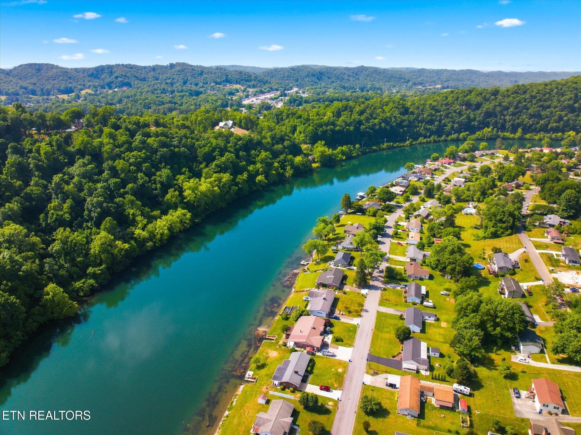 103 Elm Street Clinton TN 37716