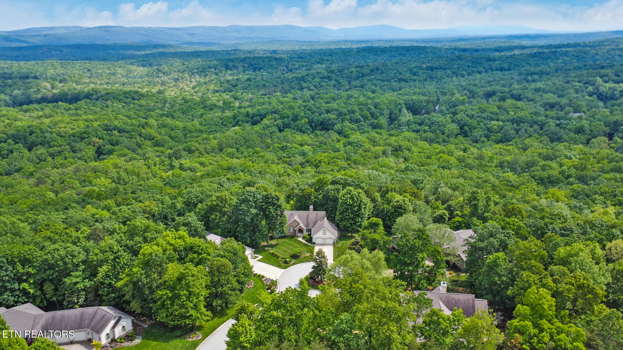 25 Shawnbury Point Crossville TN 38558