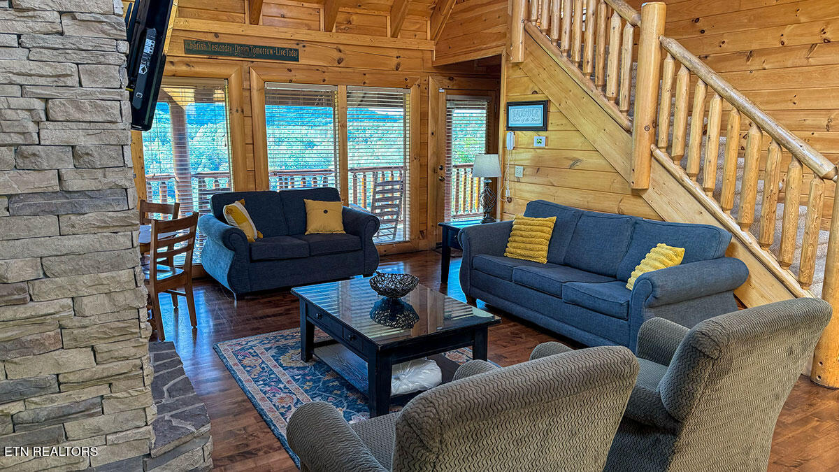 1352 Timberwolf Way Sevierville TN 37876