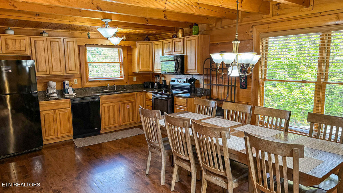 1352 Timberwolf Way Sevierville TN 37876