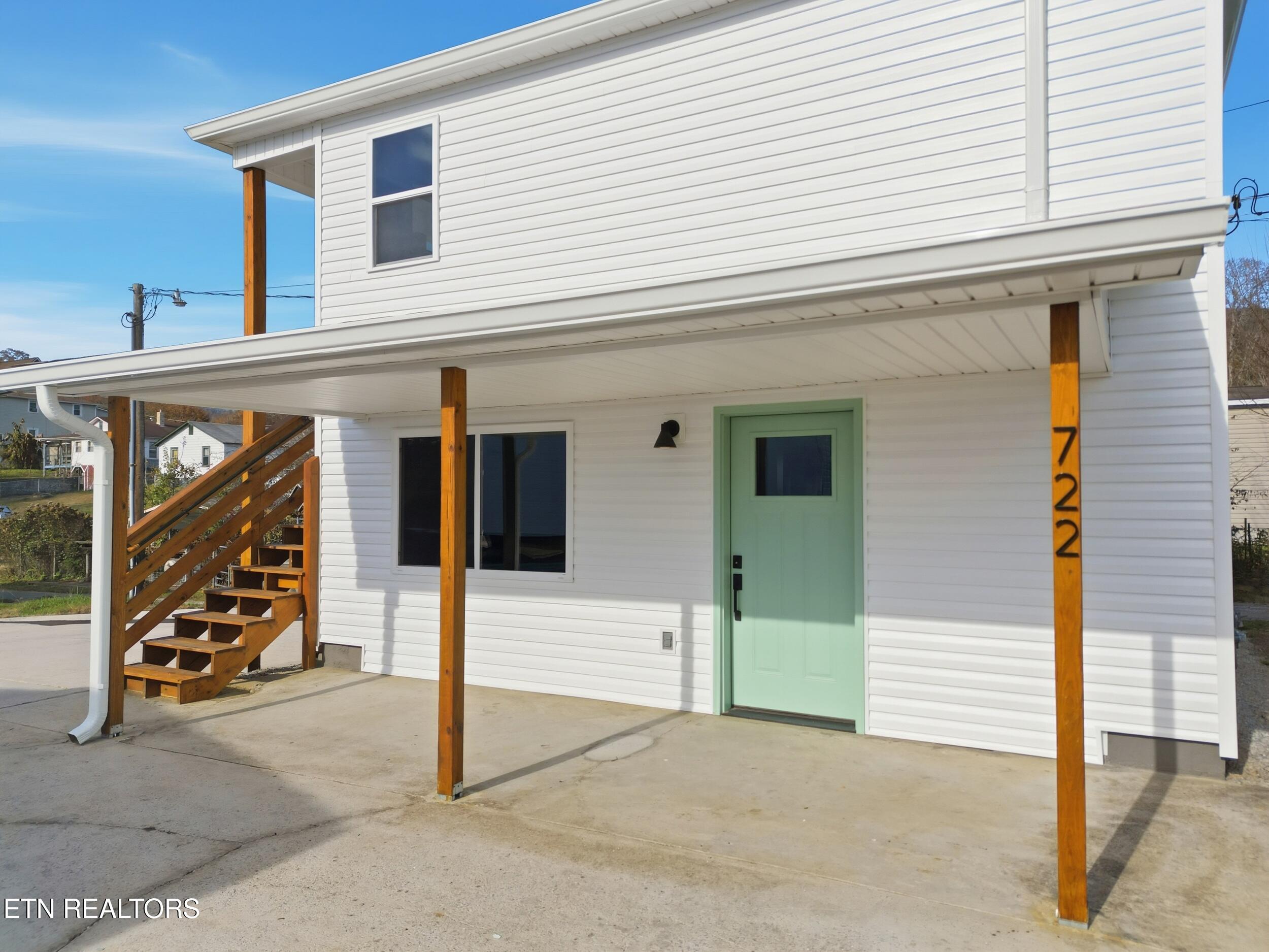 722 Virginia Avenue Harriman TN 37748