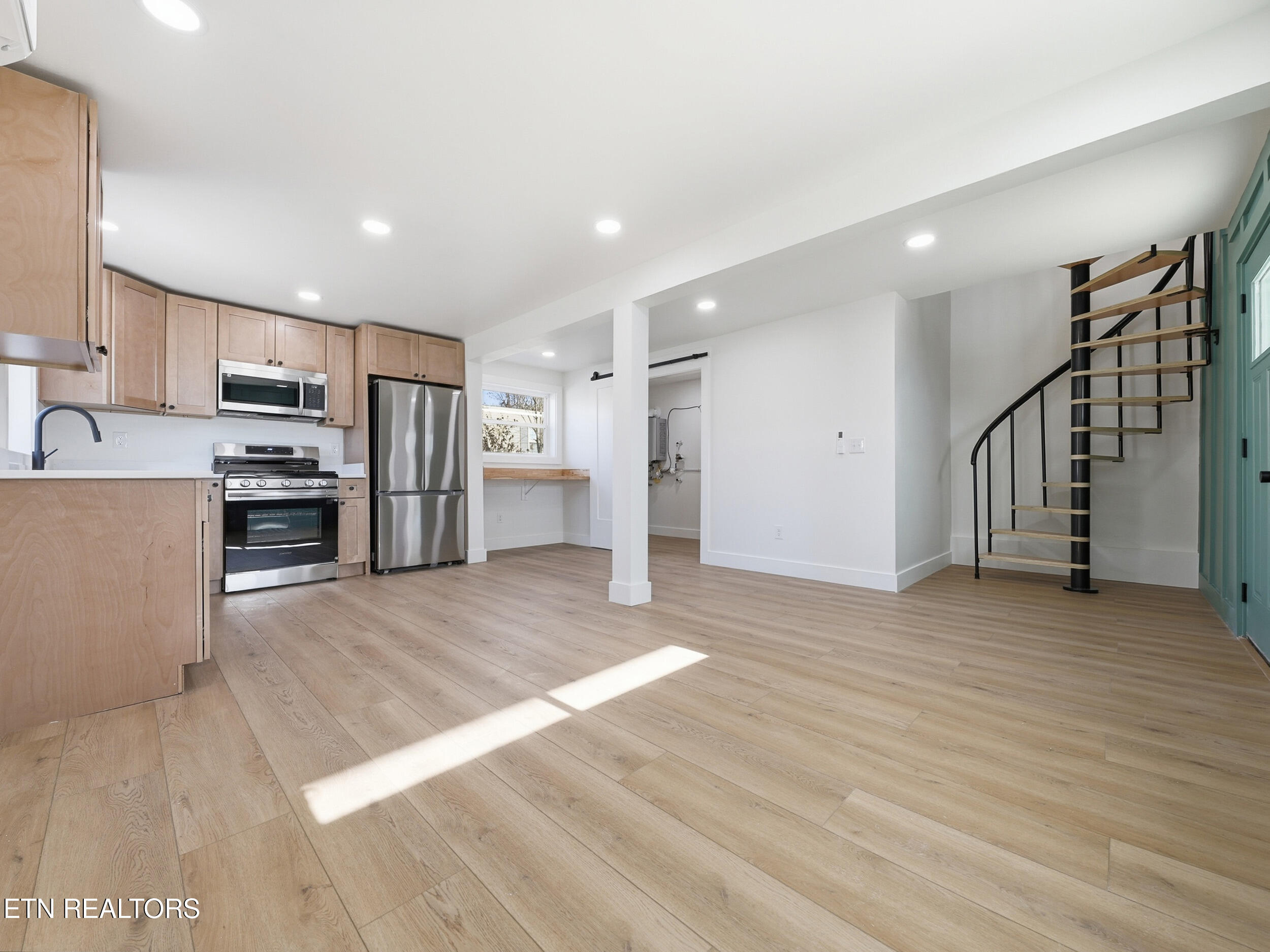 722 Virginia Avenue Harriman TN 37748