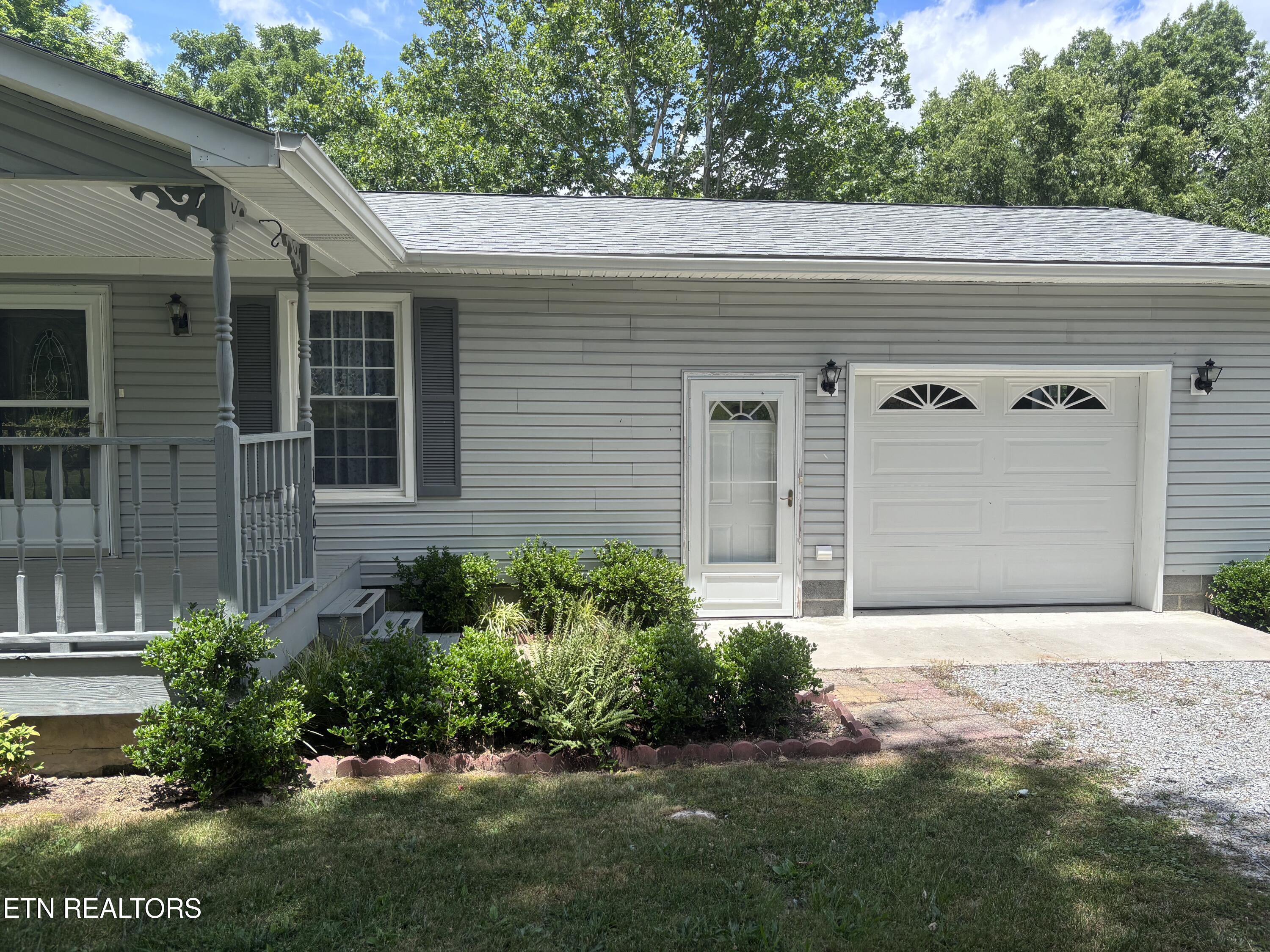1567 Little Sycamore Road Tazewell TN 37879