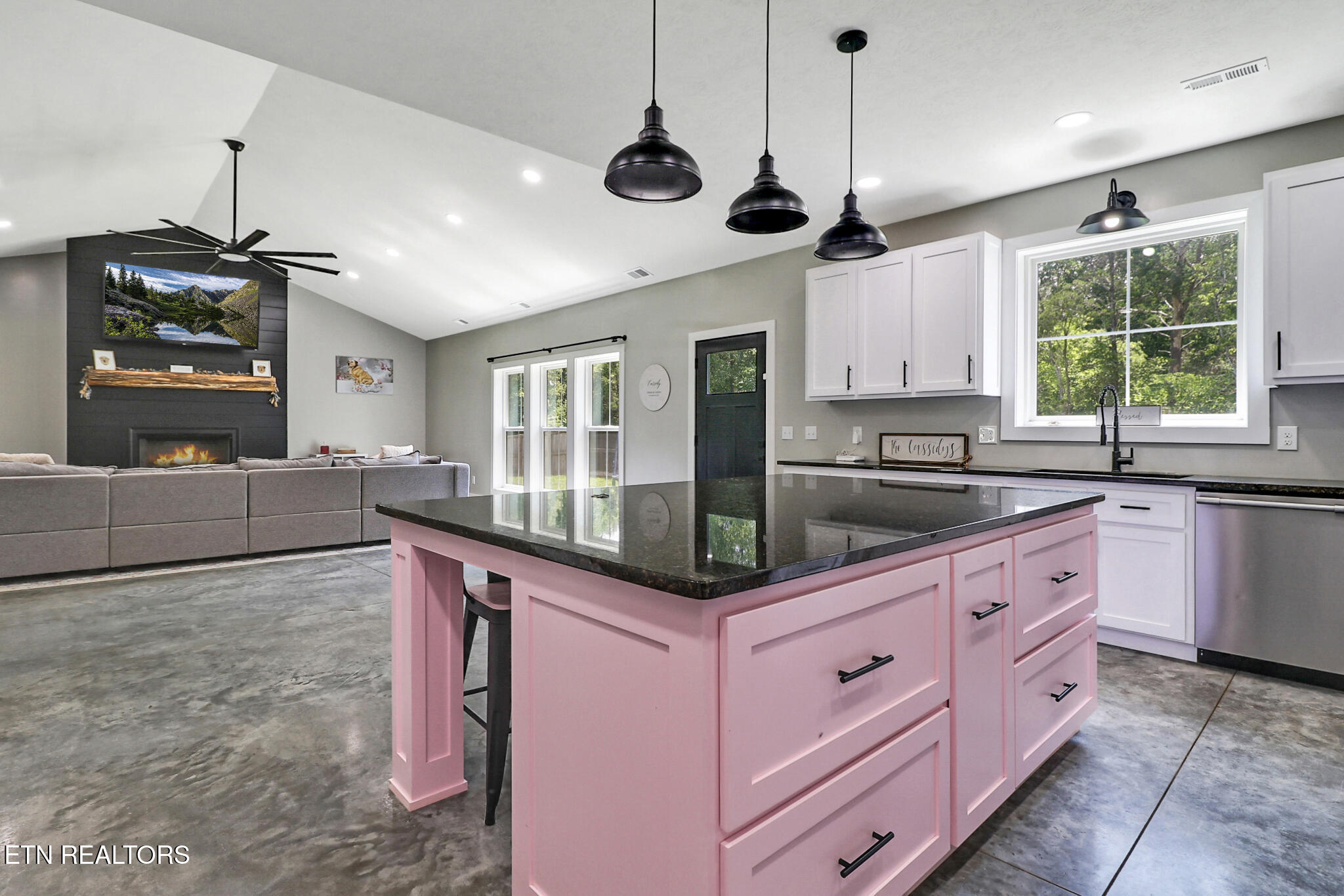 2175 N Lick Creek Road Byrdstown TN 38549