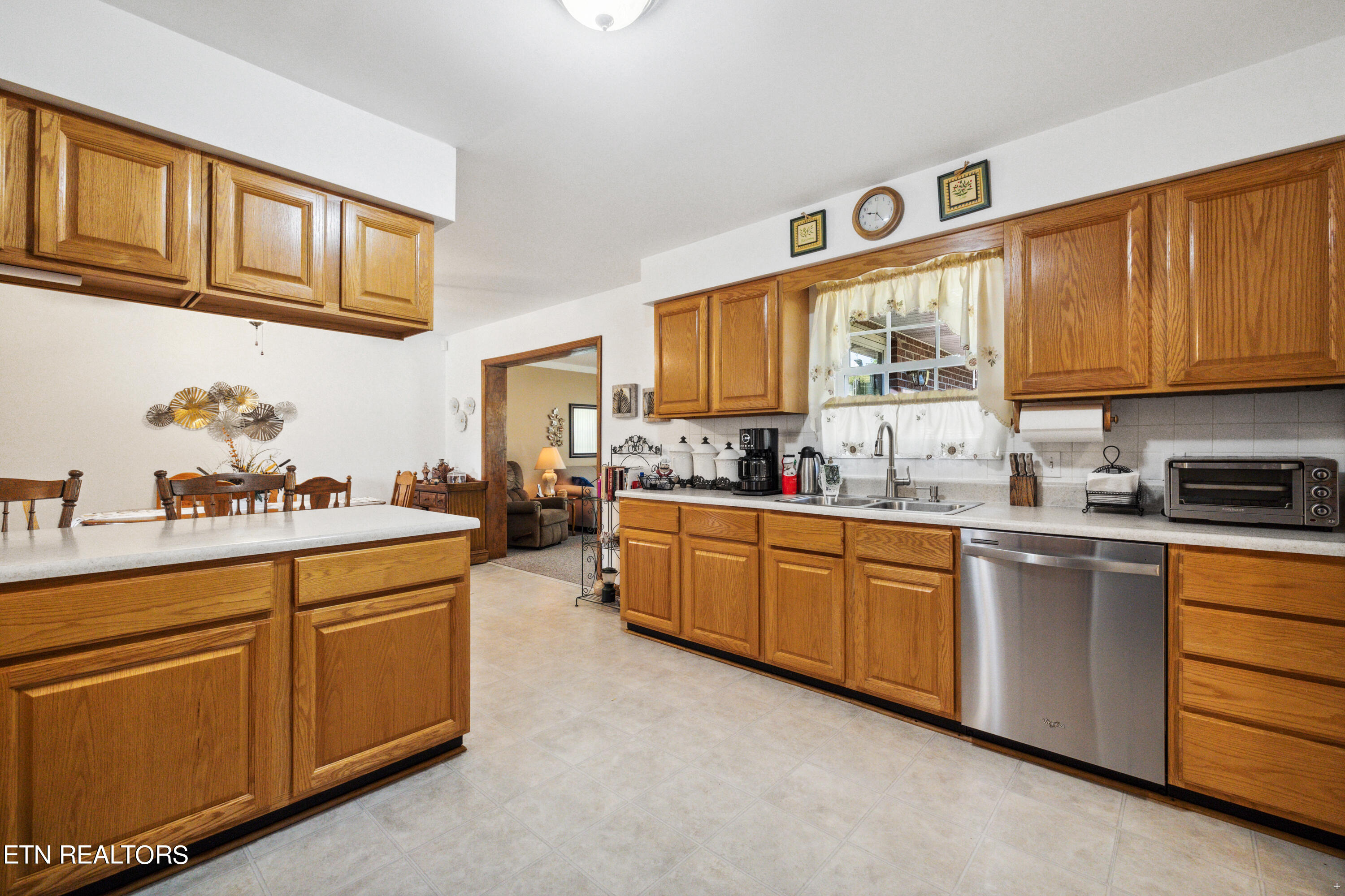 117 Grace Circle Clinton TN 37716