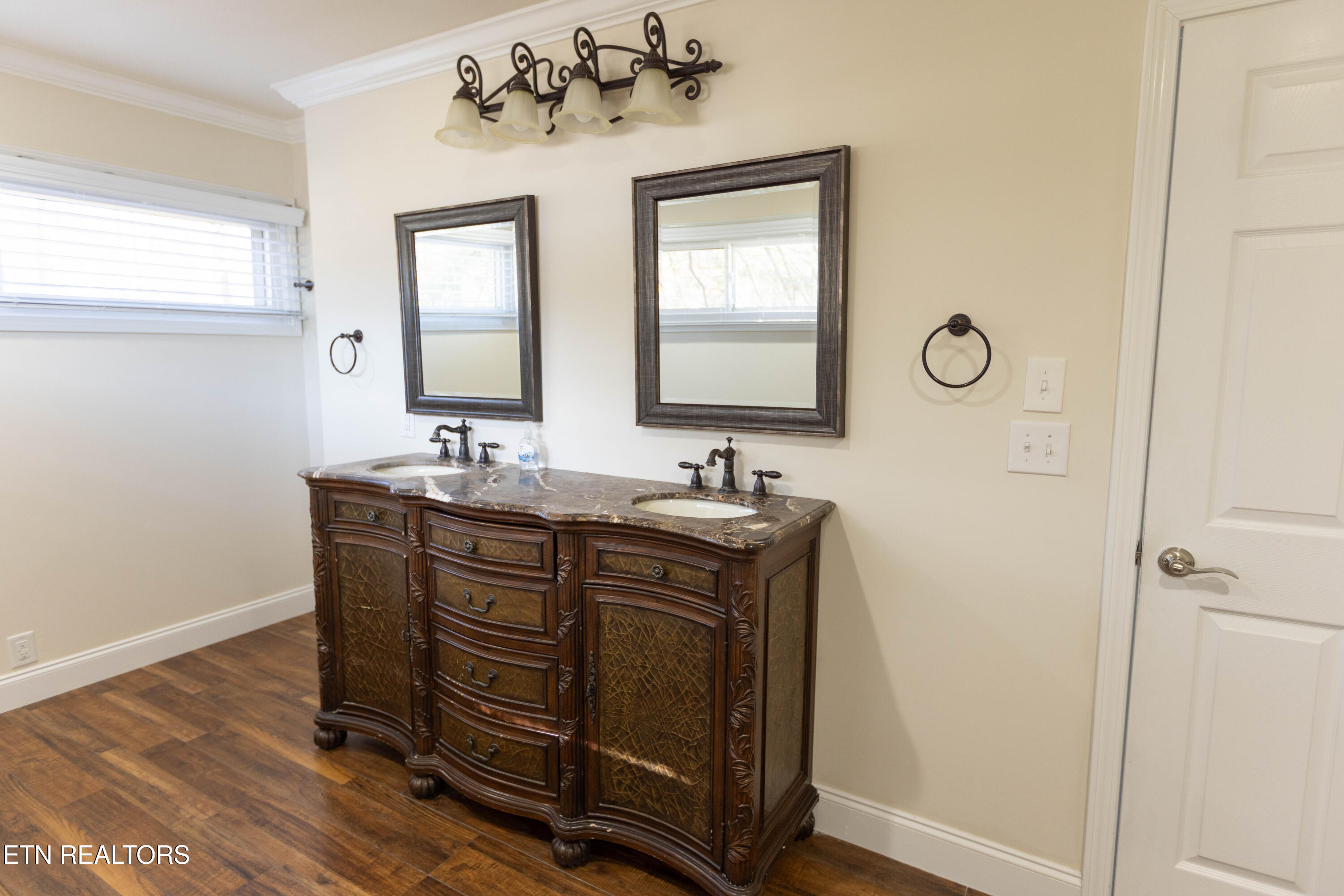 1716 Doningham Drive Knoxville TN 37918