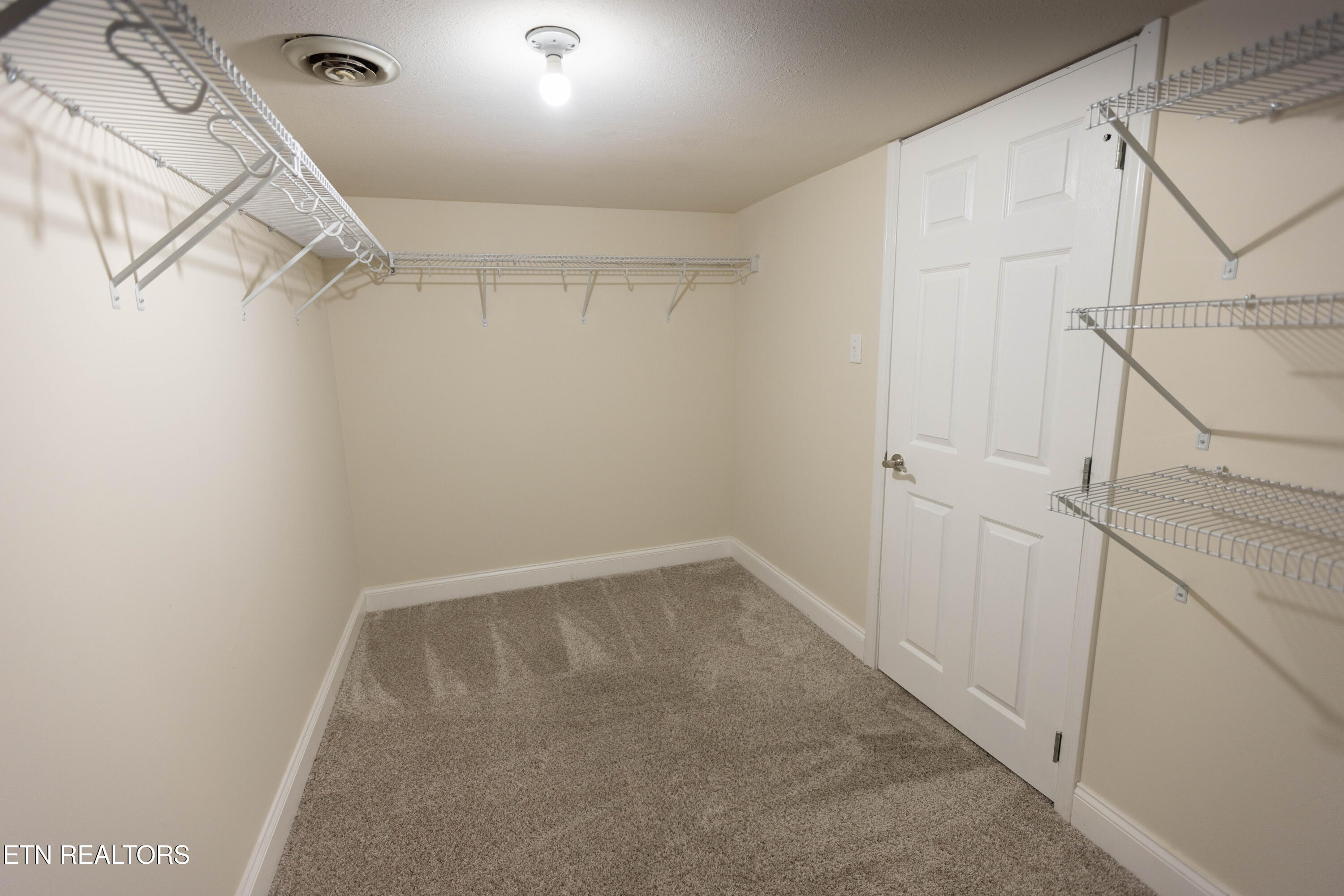 1716 Doningham Drive Knoxville TN 37918