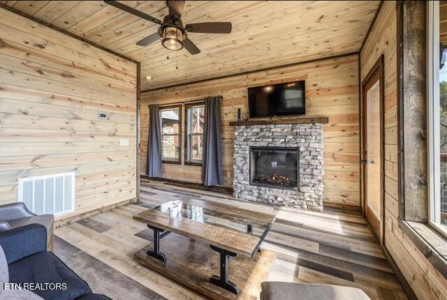 719 Upper Windsor Way Gatlinburg TN 37738