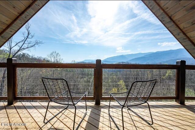 719 Upper Windsor Way Gatlinburg TN 37738