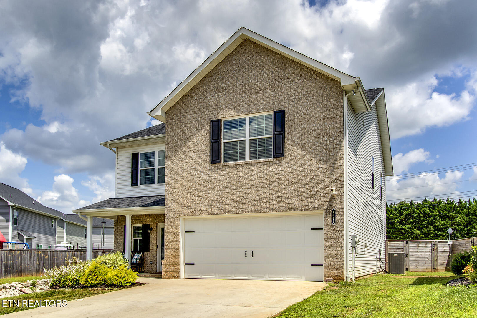 4826 Stoneyhurst Lane Knoxville TN 37918