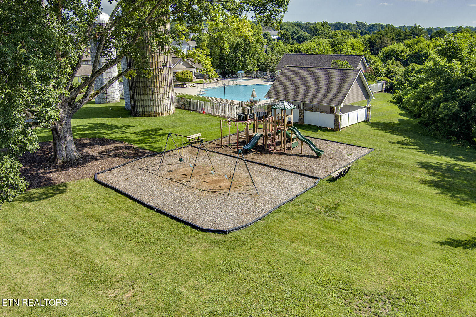 4826 Stoneyhurst Lane Knoxville TN 37918