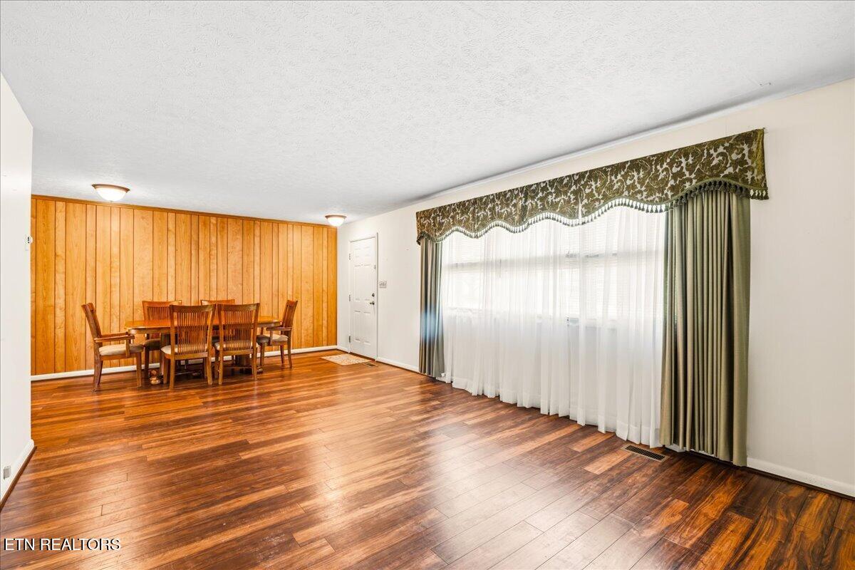 212 Sunset Drive Lafollette TN 37766