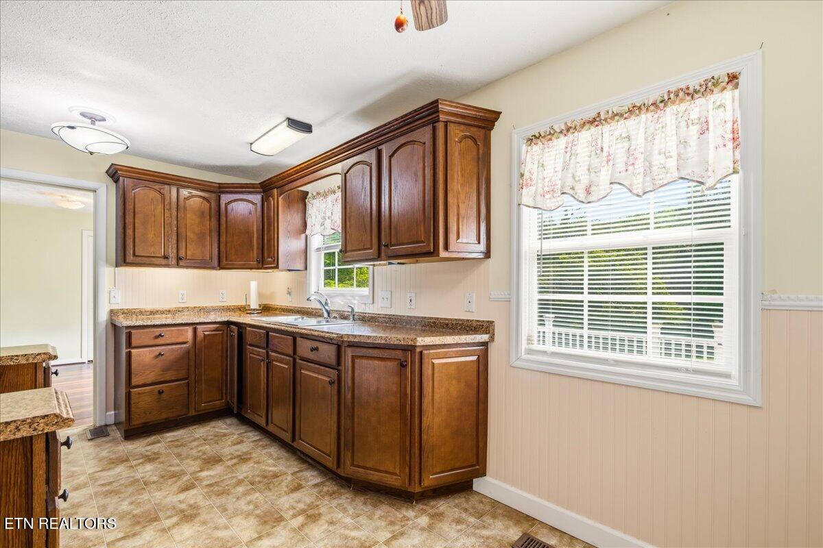 212 Sunset Drive Lafollette TN 37766