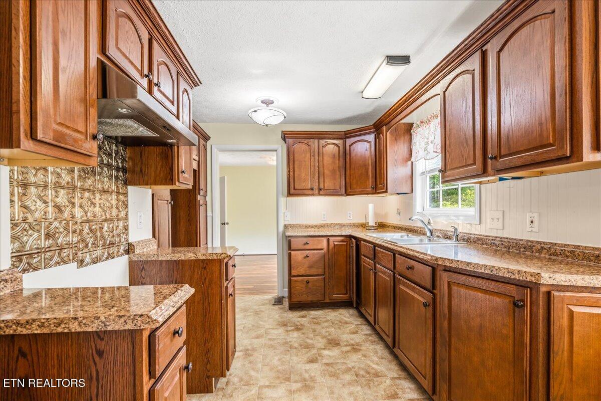 212 Sunset Drive Lafollette TN 37766
