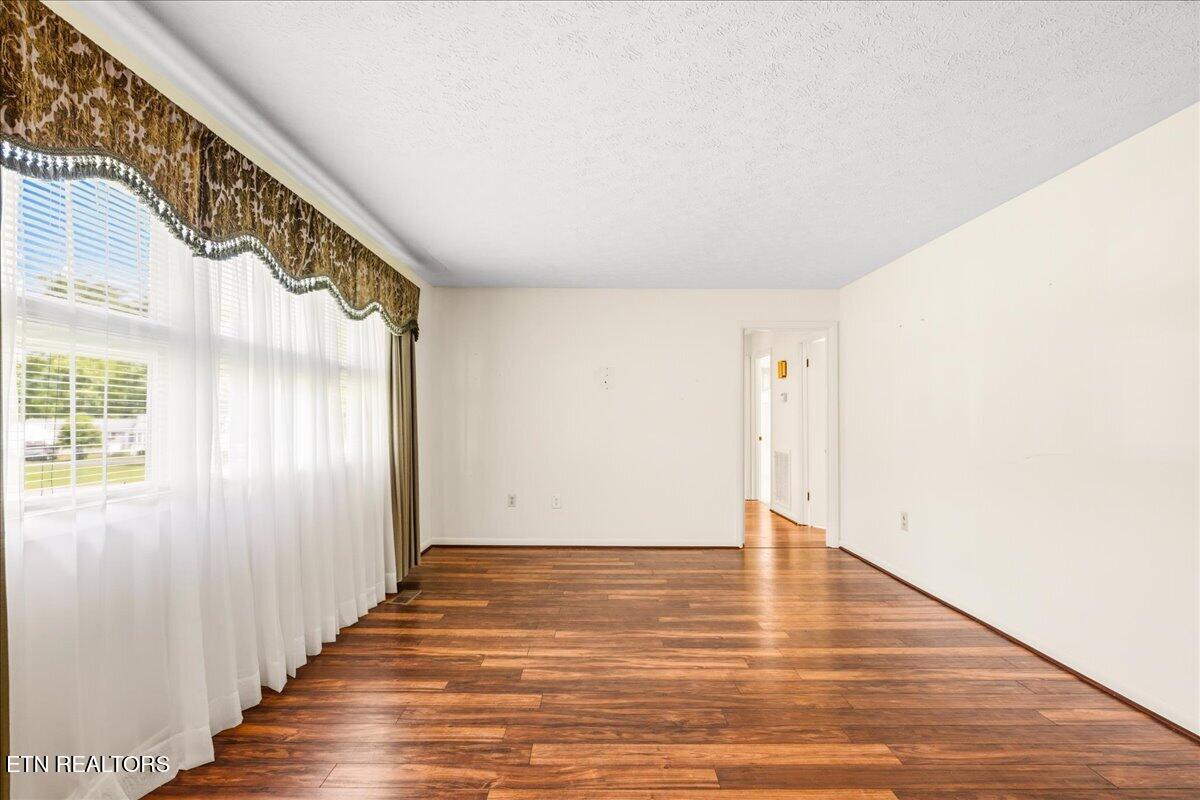 212 Sunset Drive Lafollette TN 37766