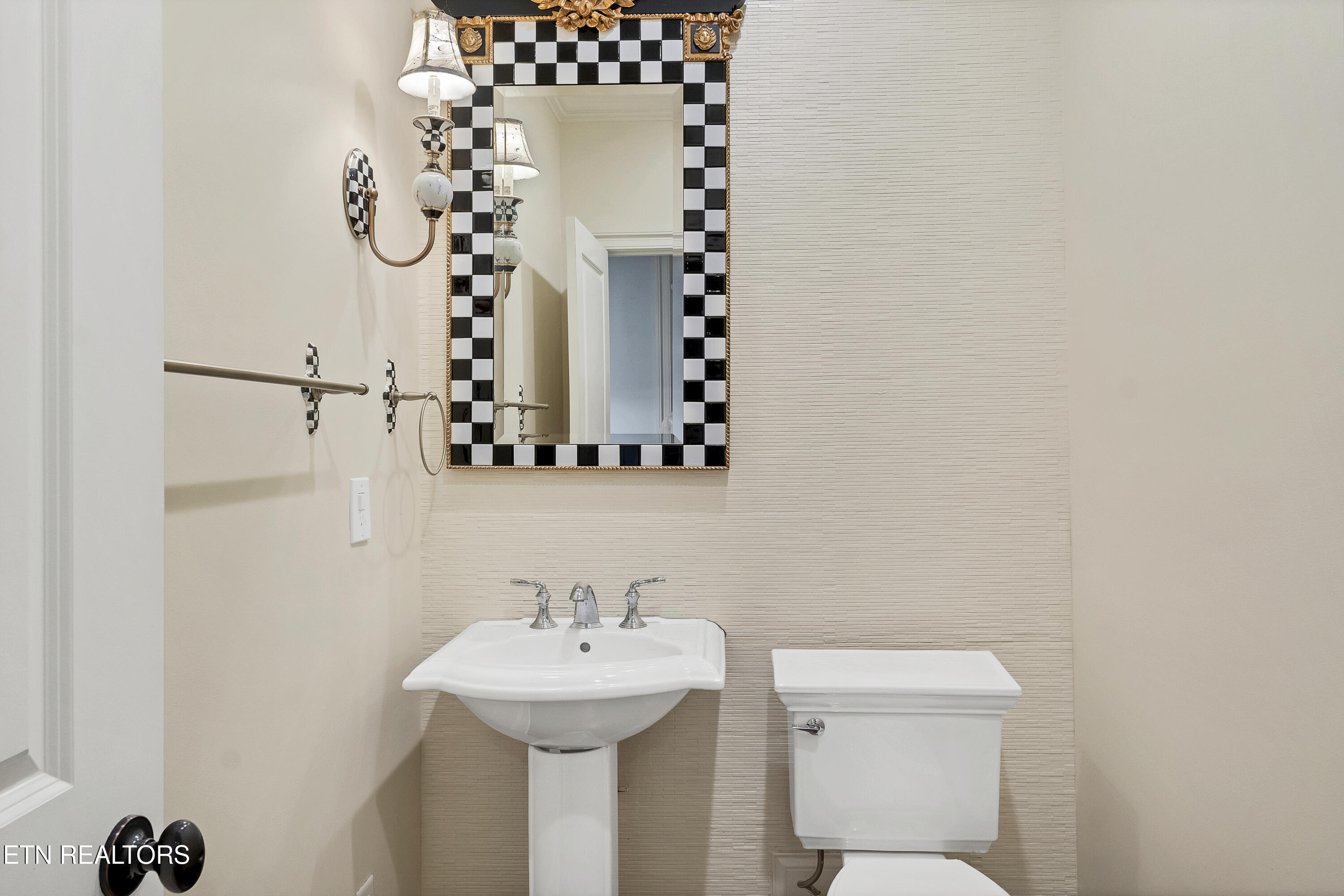 551 Colonial Ridge Lane Knoxville TN 37934