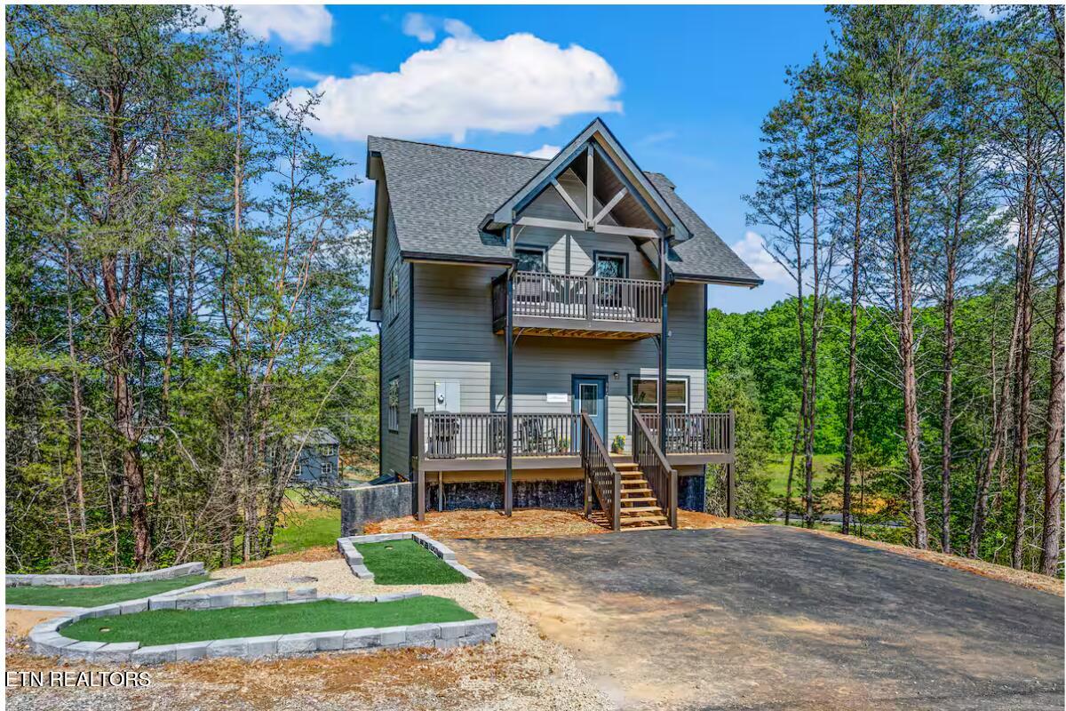 302 Paul Lafollette Way Sevierville TN 37876