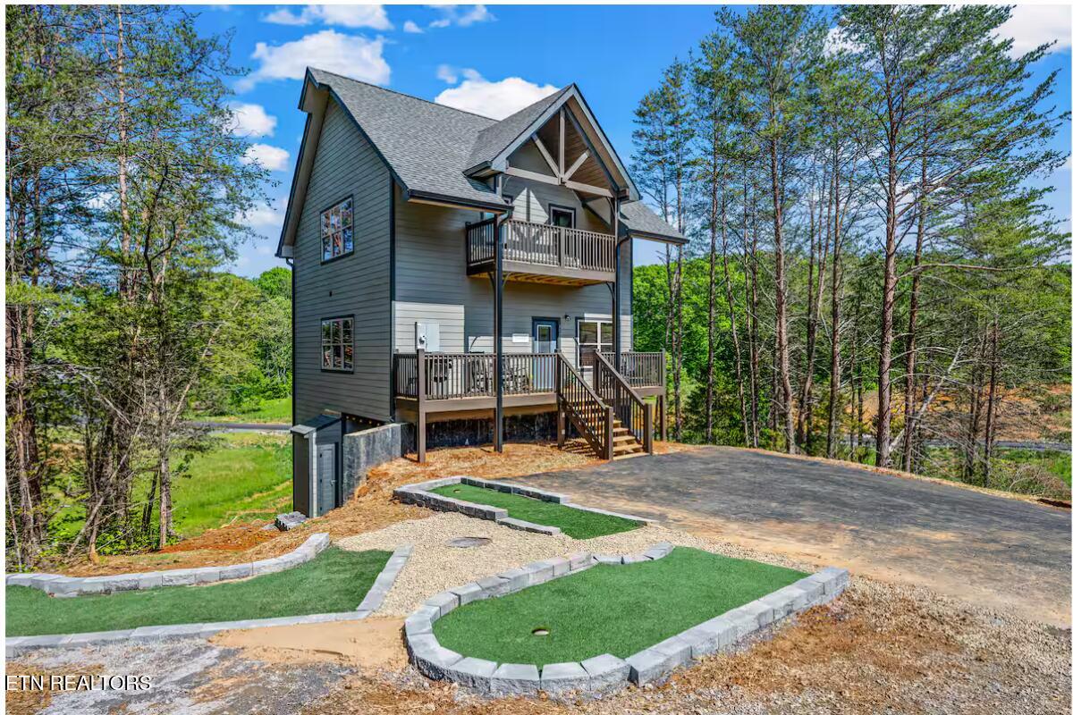 302 Paul Lafollette Way Sevierville TN 37876