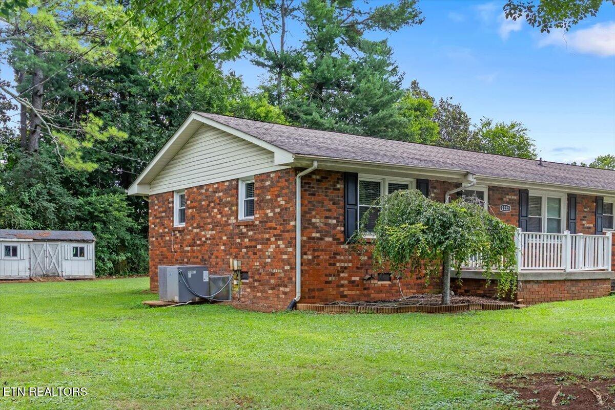 1222 Miami Street Athens TN 37303
