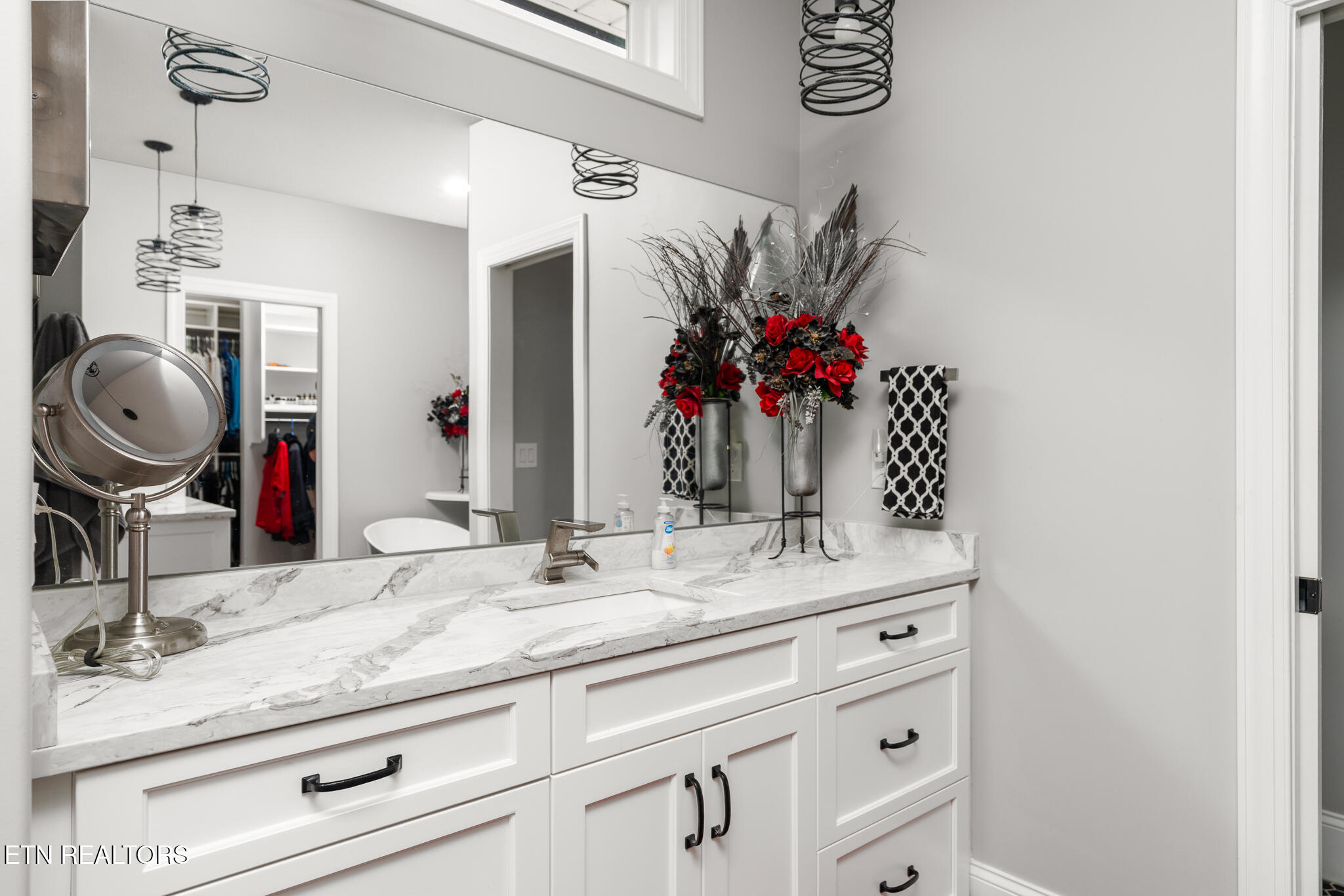205 Waters Edge Way Lenoir City TN 37771