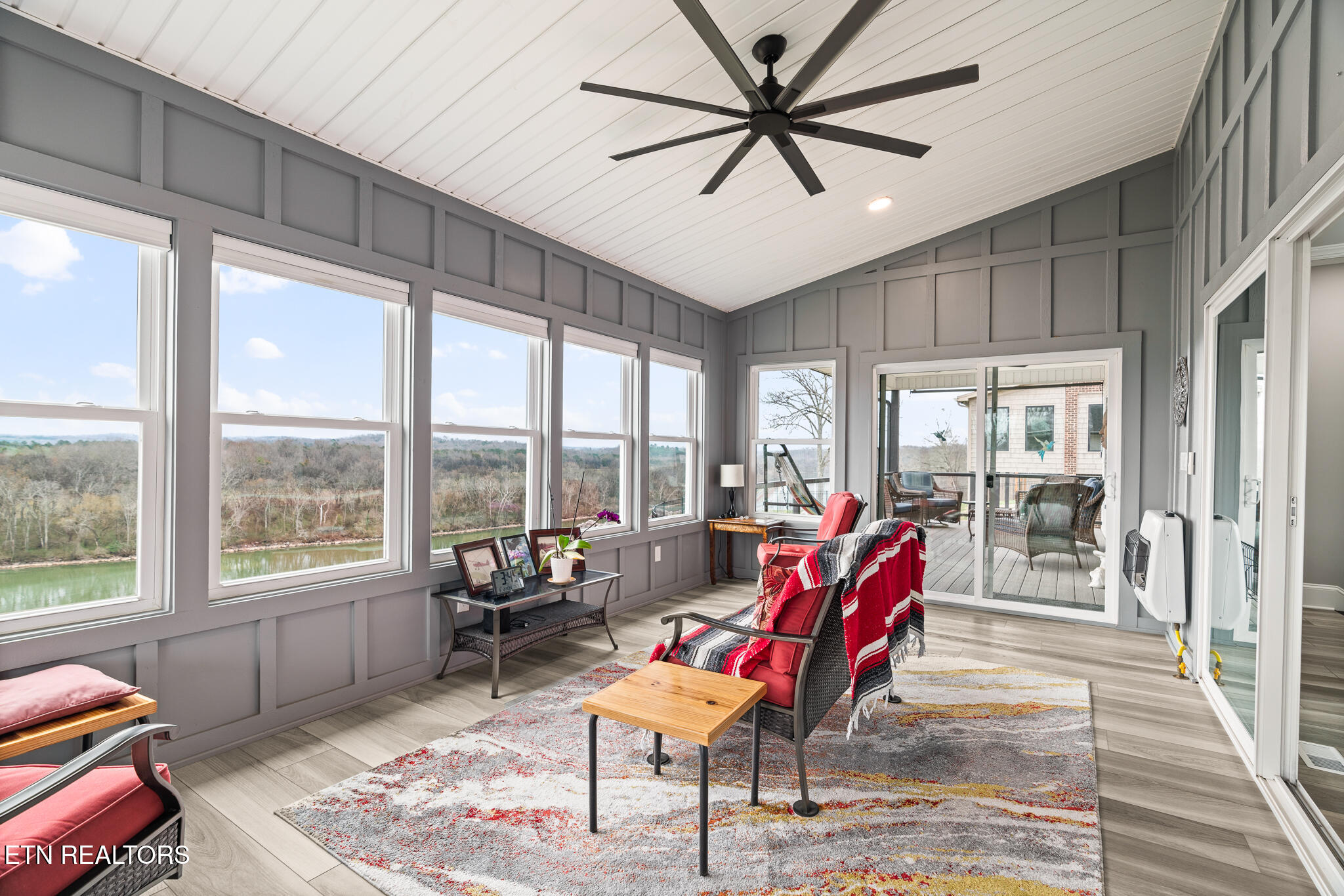 205 Waters Edge Way Lenoir City TN 37771