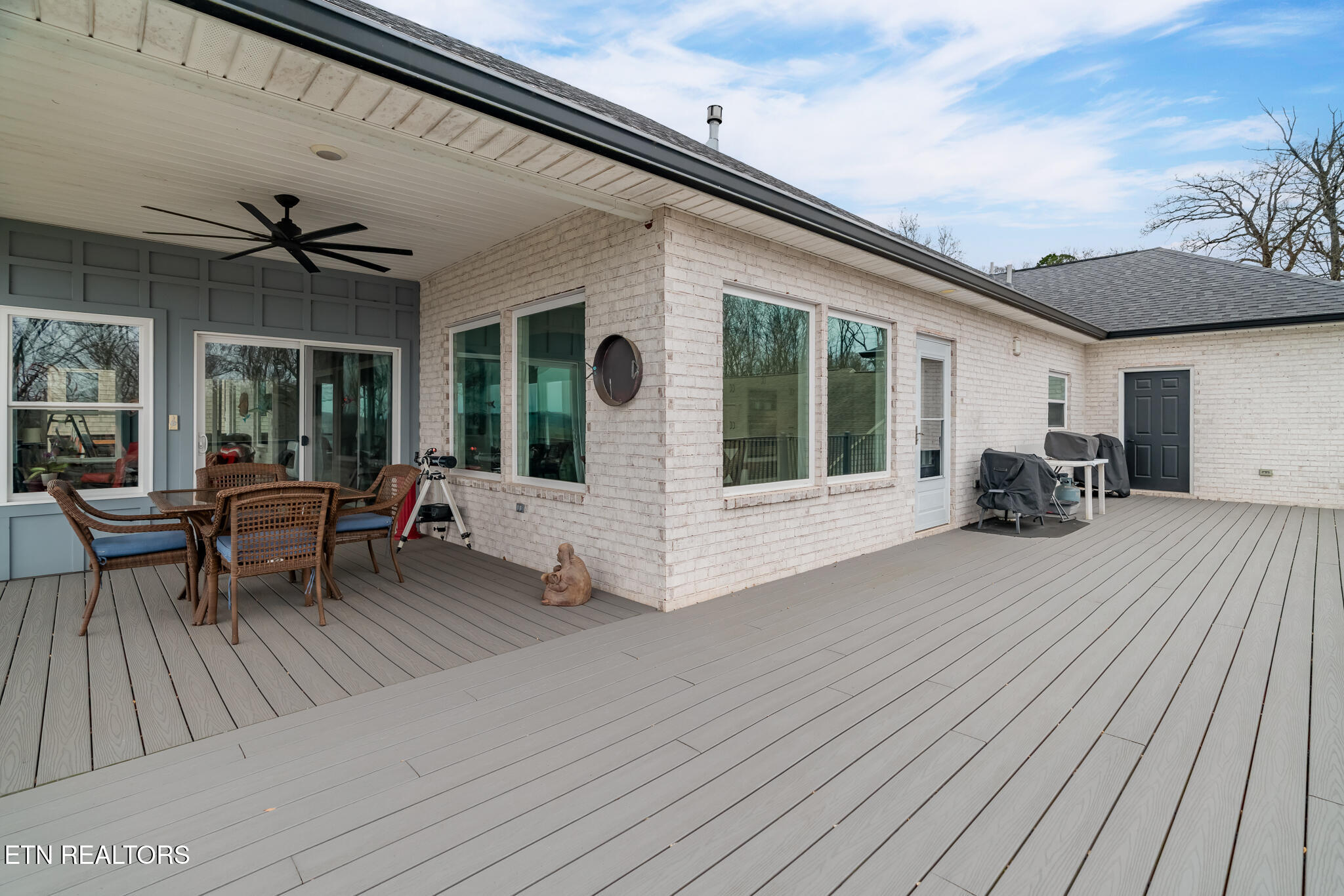 205 Waters Edge Way Lenoir City TN 37771
