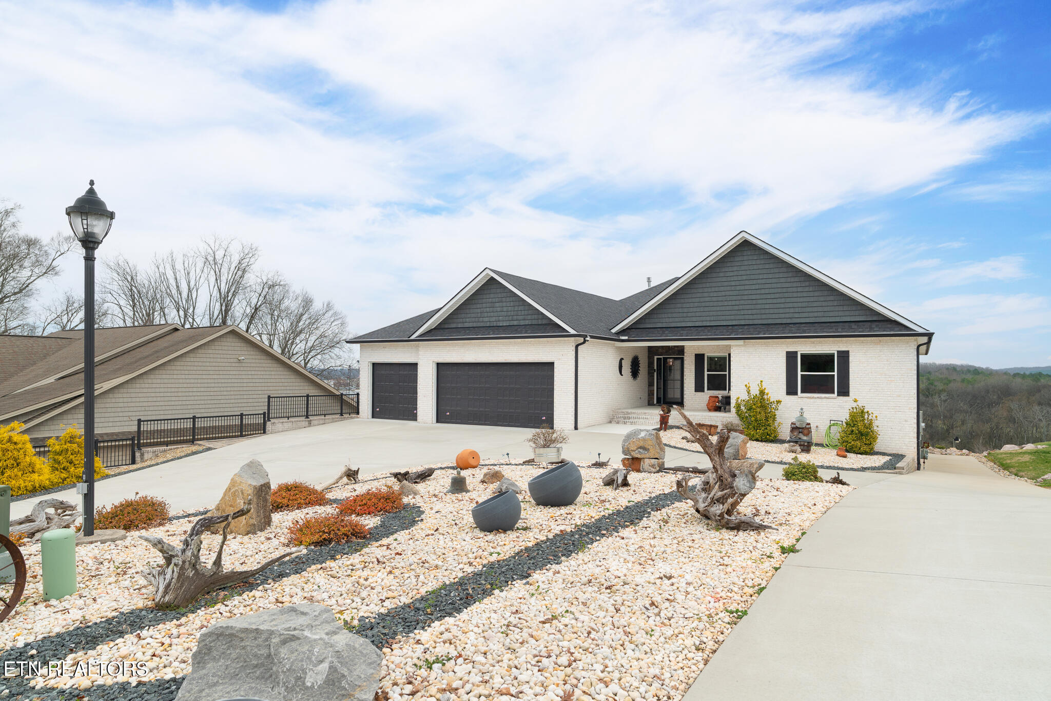 205 Waters Edge Way Lenoir City TN 37771