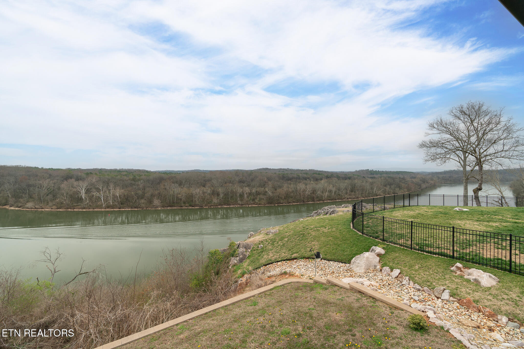 205 Waters Edge Way Lenoir City TN 37771