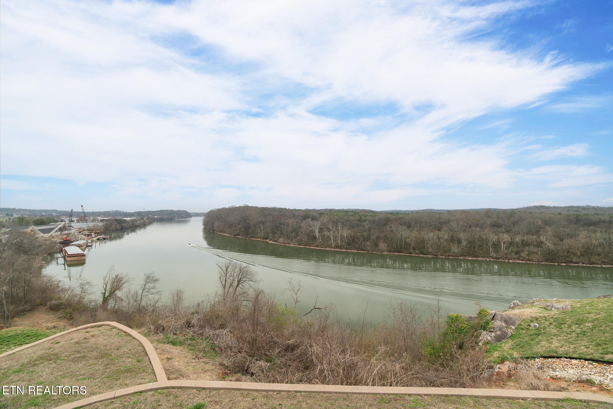 205 Waters Edge Way Lenoir City TN 37771