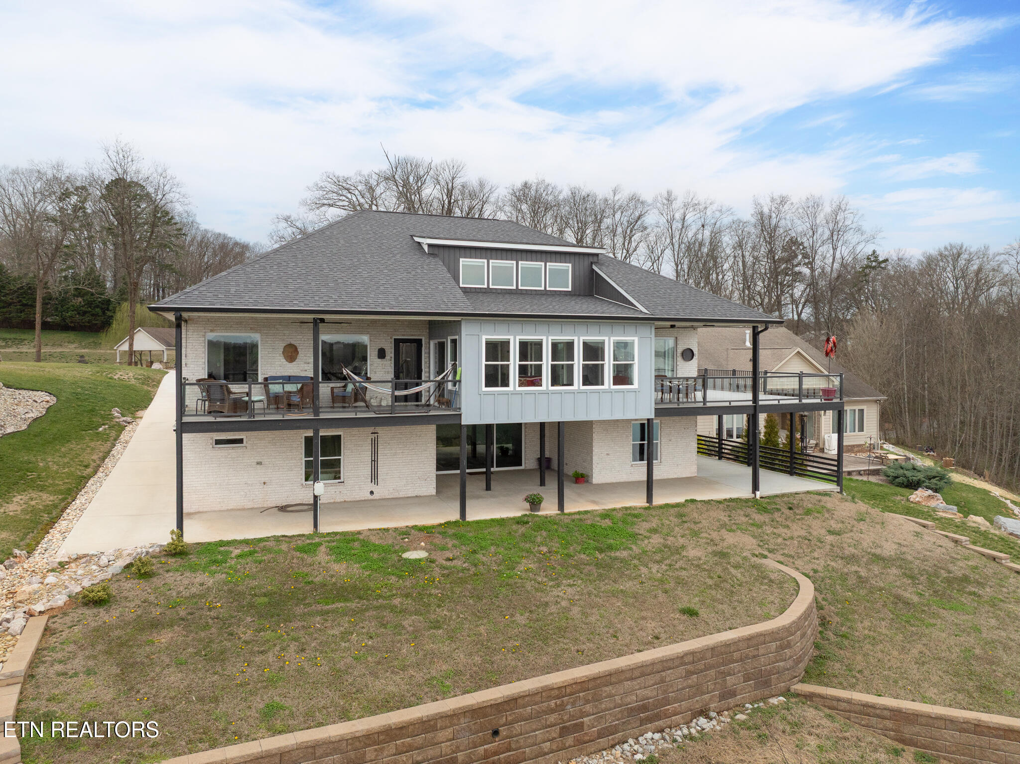 205 Waters Edge Way Lenoir City TN 37771