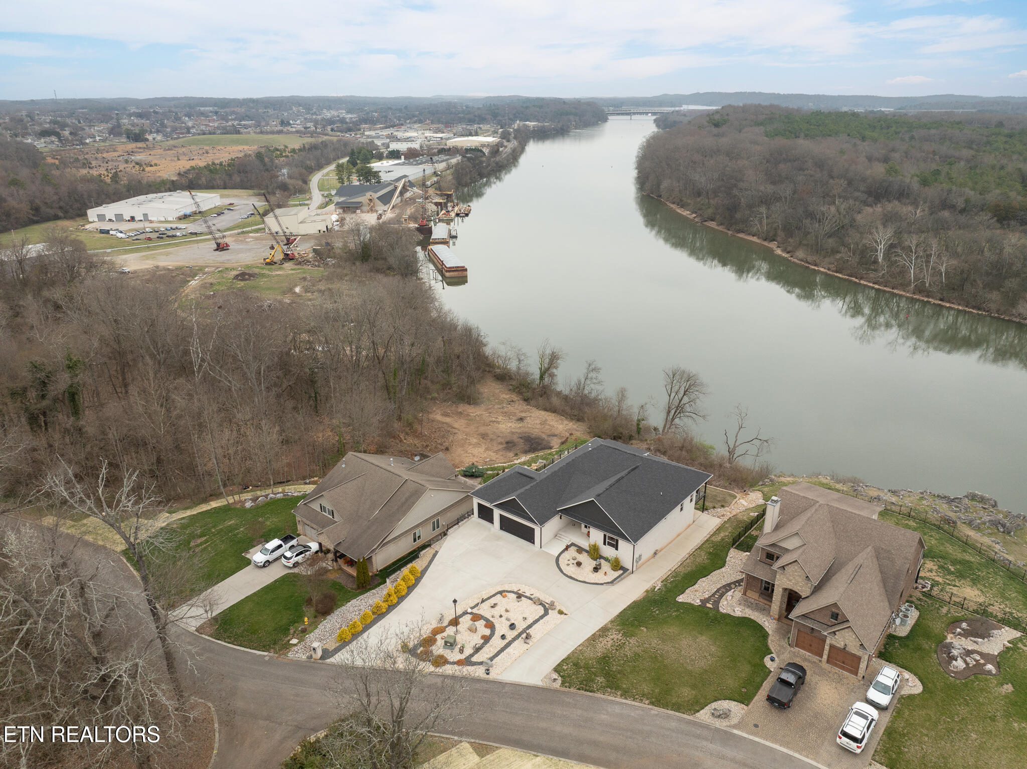 205 Waters Edge Way Lenoir City TN 37771