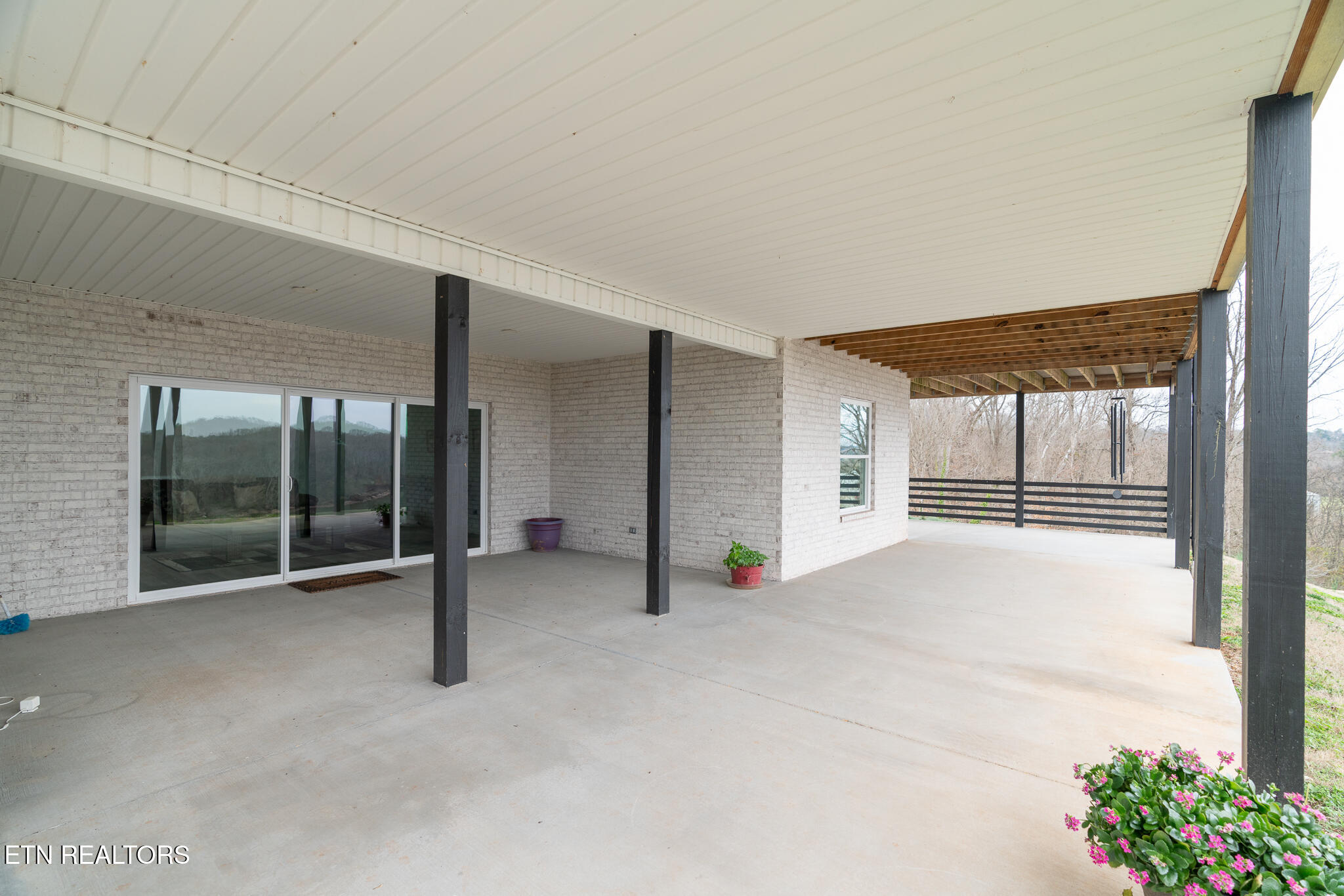 205 Waters Edge Way Lenoir City TN 37771