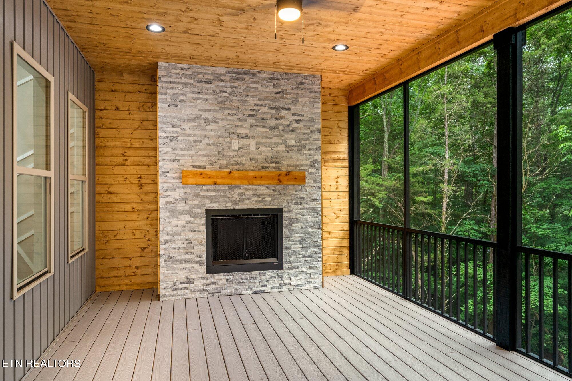 104 Noya Lane Loudon TN 37774