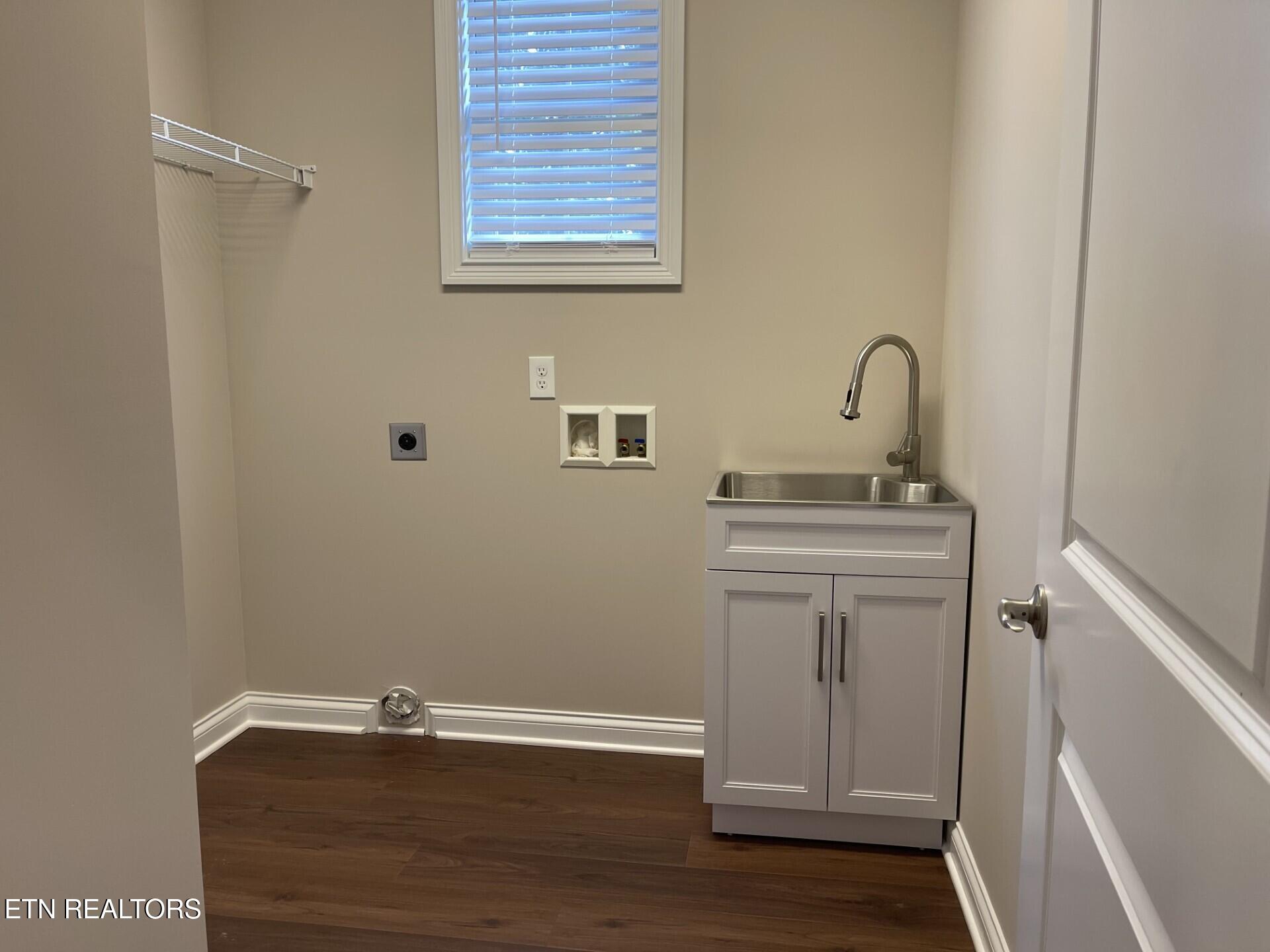 575 Chimney Rock Drive Lenoir City TN 37771