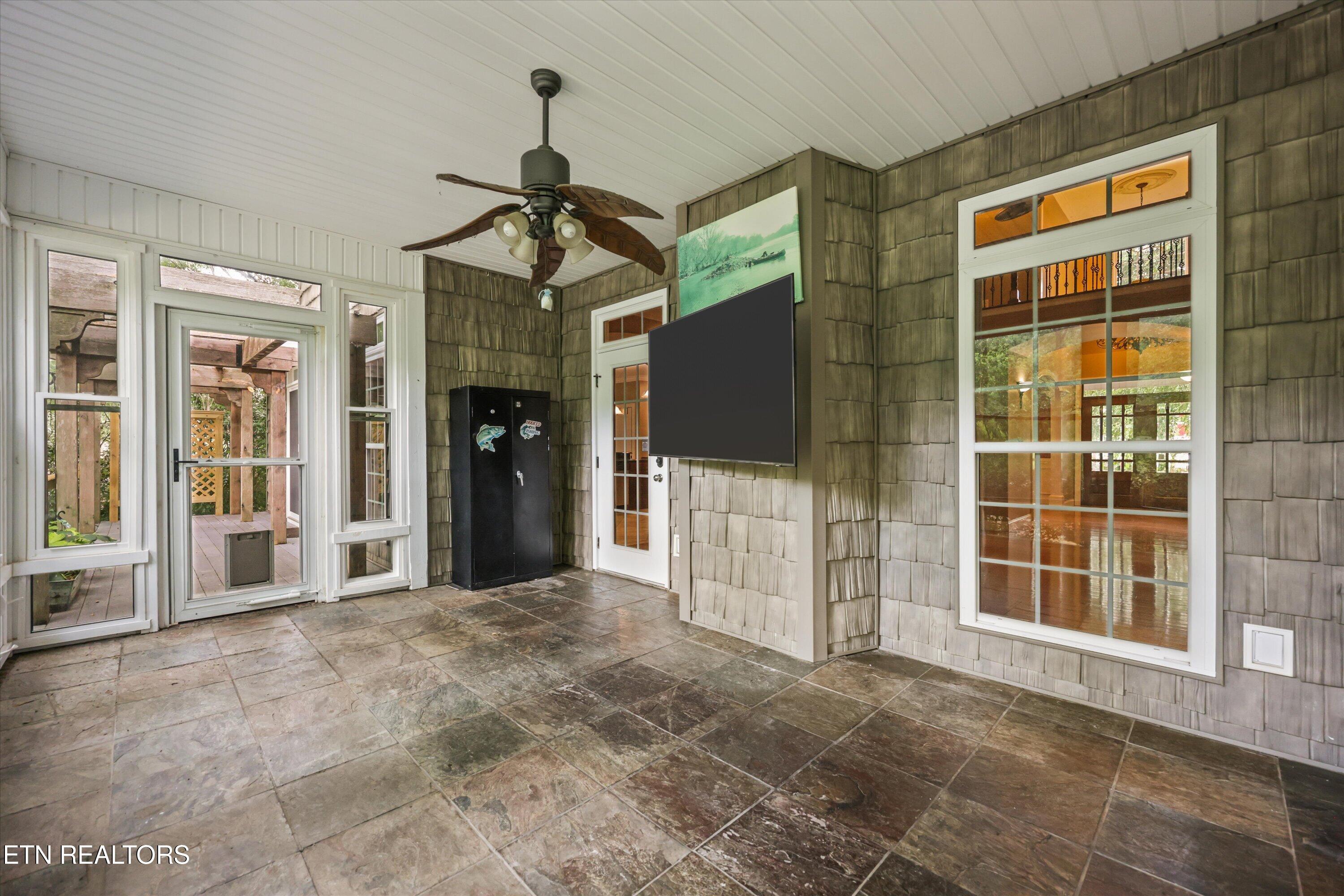 215 NE River Bend Trail Charleston TN 37310