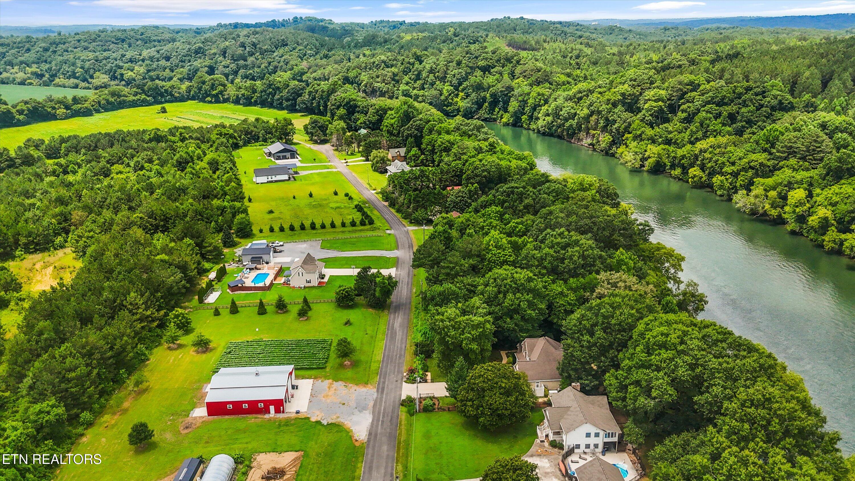 215 NE River Bend Trail Charleston TN 37310