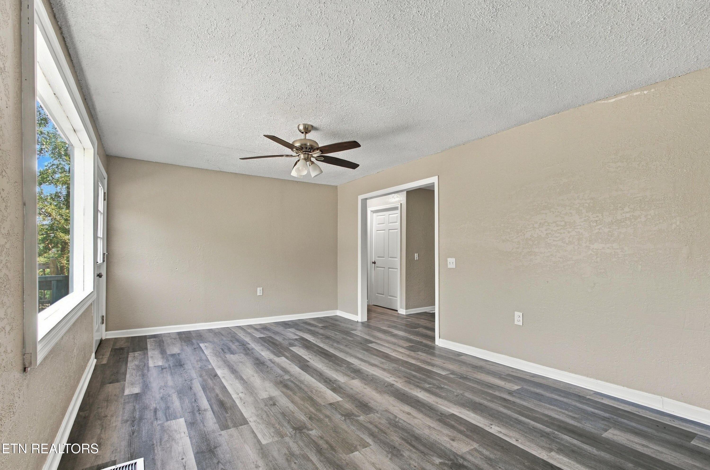 127 Jarrett Lane Oak Ridge TN 37830