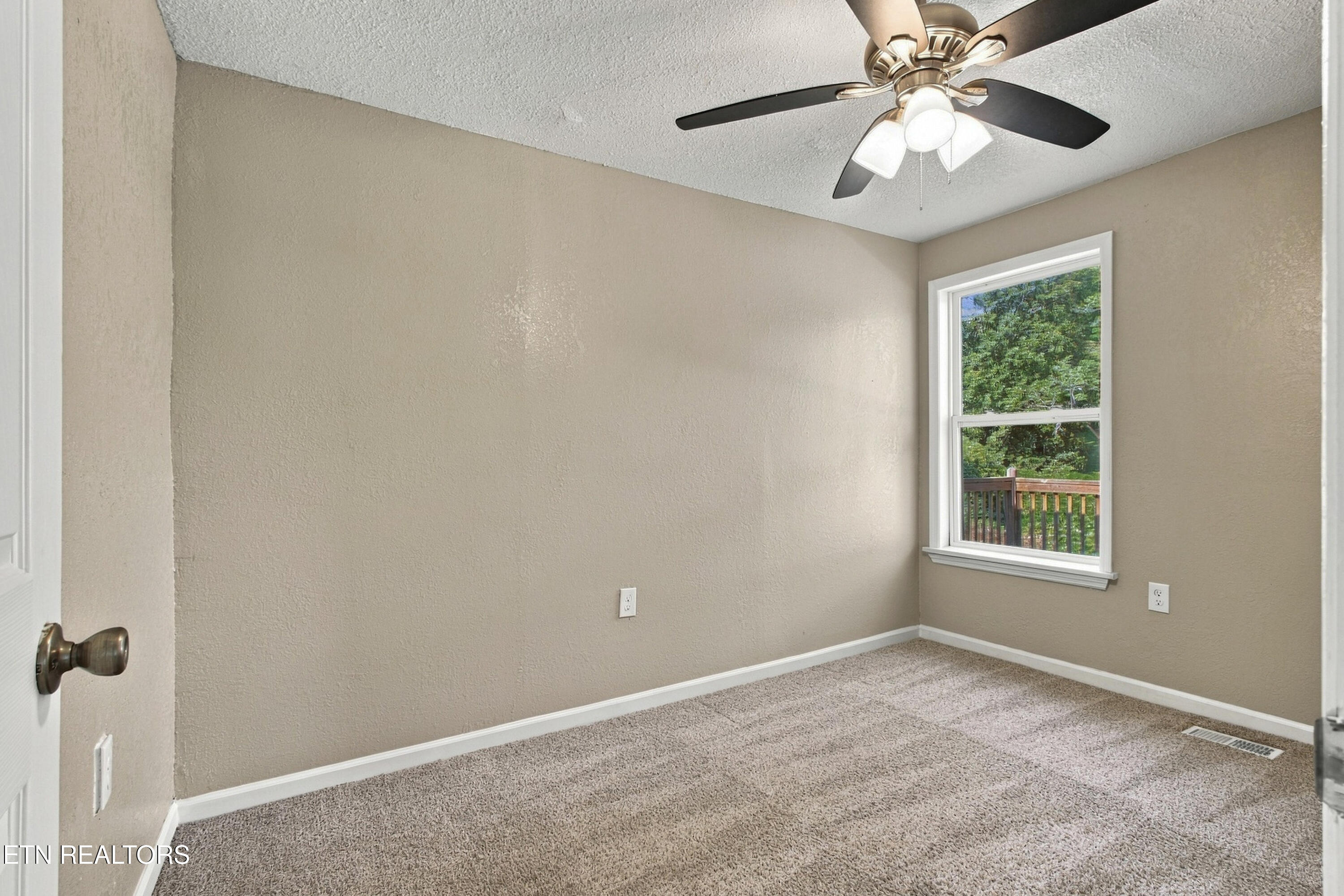 127 Jarrett Lane Oak Ridge TN 37830