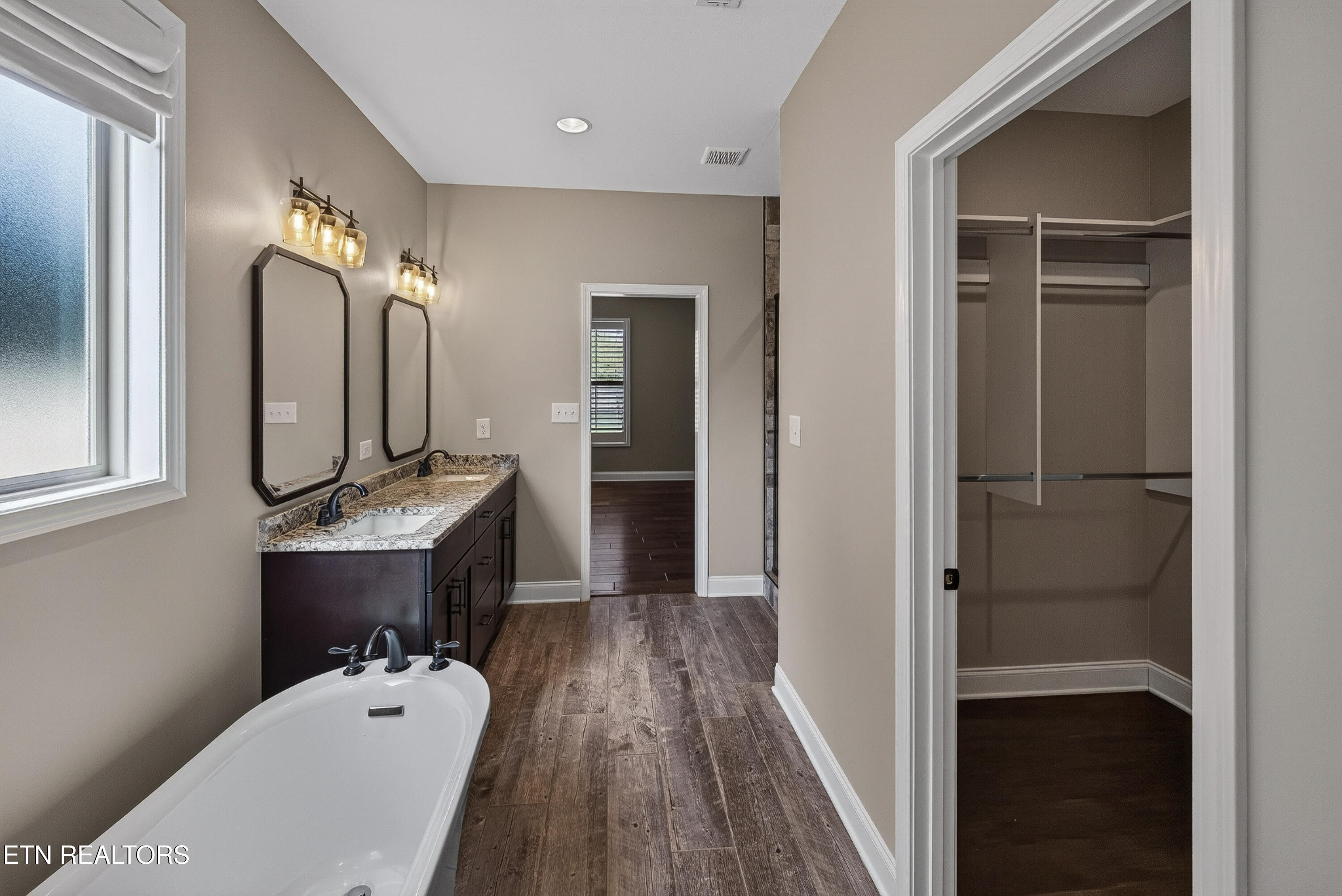2043 Highlands Ridge Lane Knoxville TN 37932