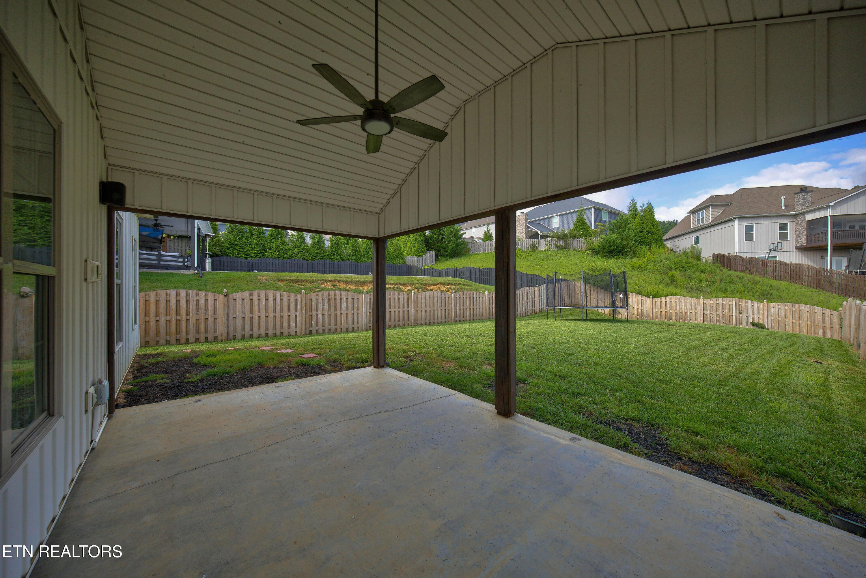 2043 Highlands Ridge Lane Knoxville TN 37932