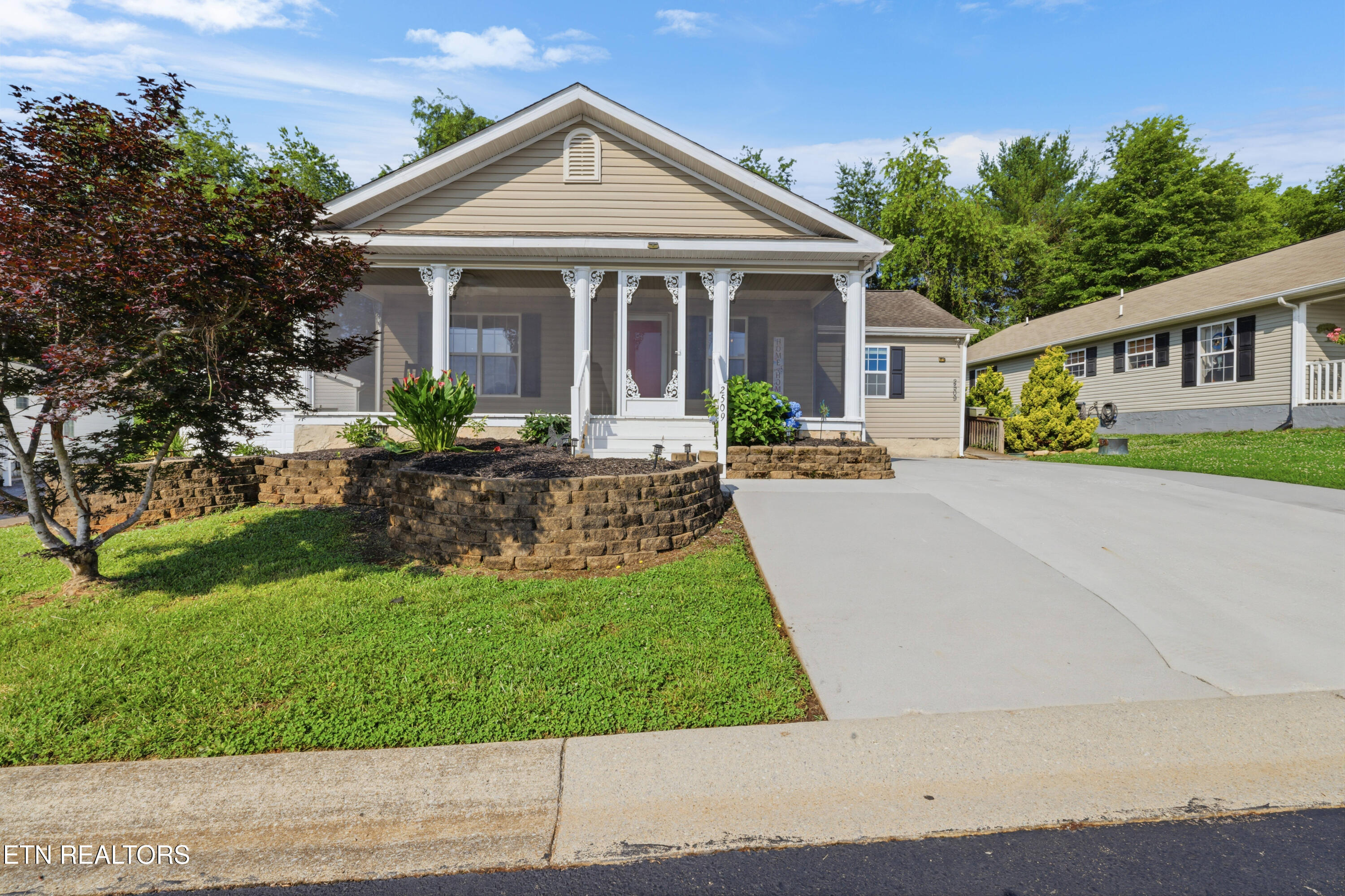 2509 Bay Meadows Way Sevierville TN 37876