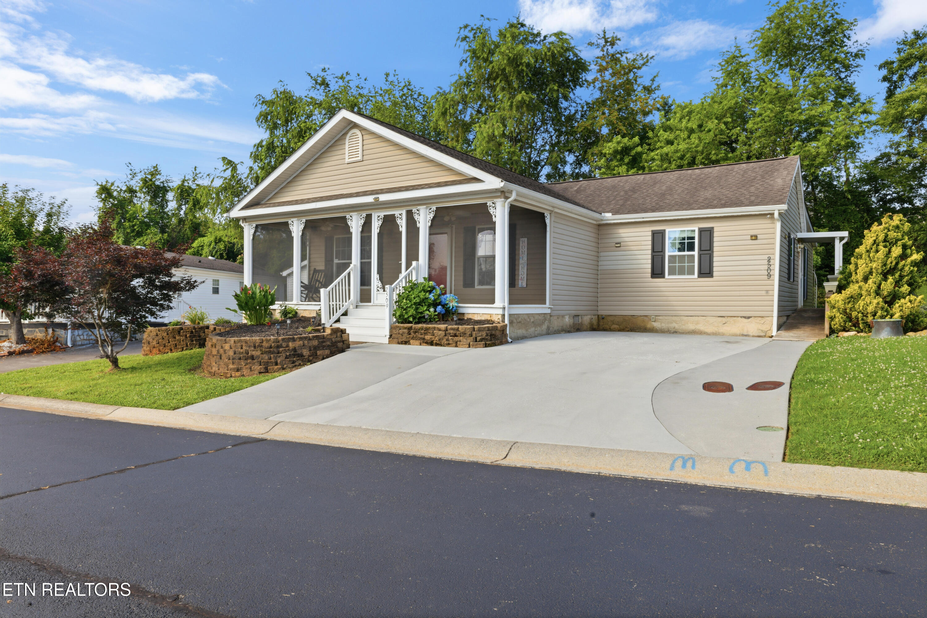 2509 Bay Meadows Way Sevierville TN 37876
