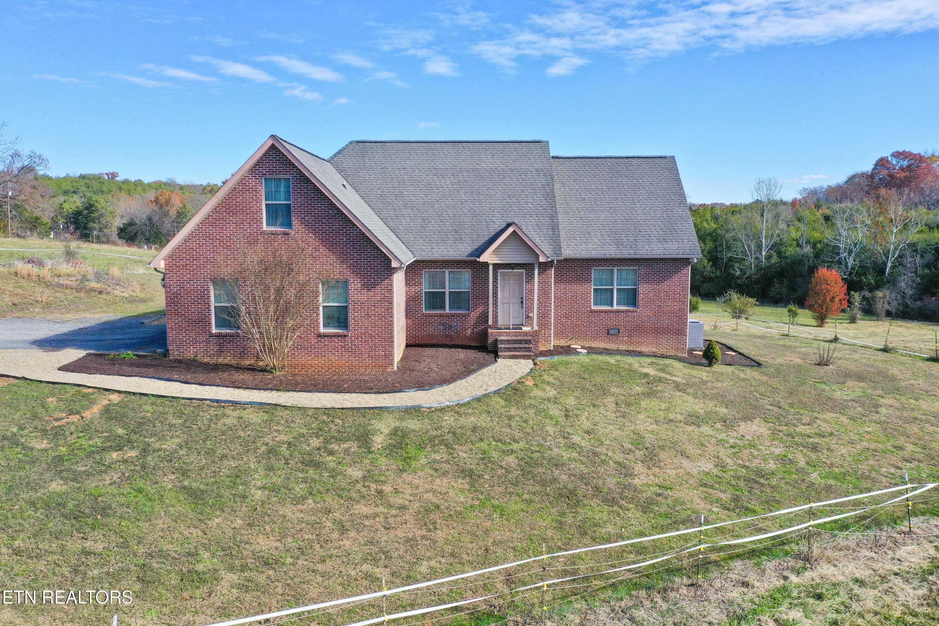 430 Basswood Lane Kodak TN 37764
