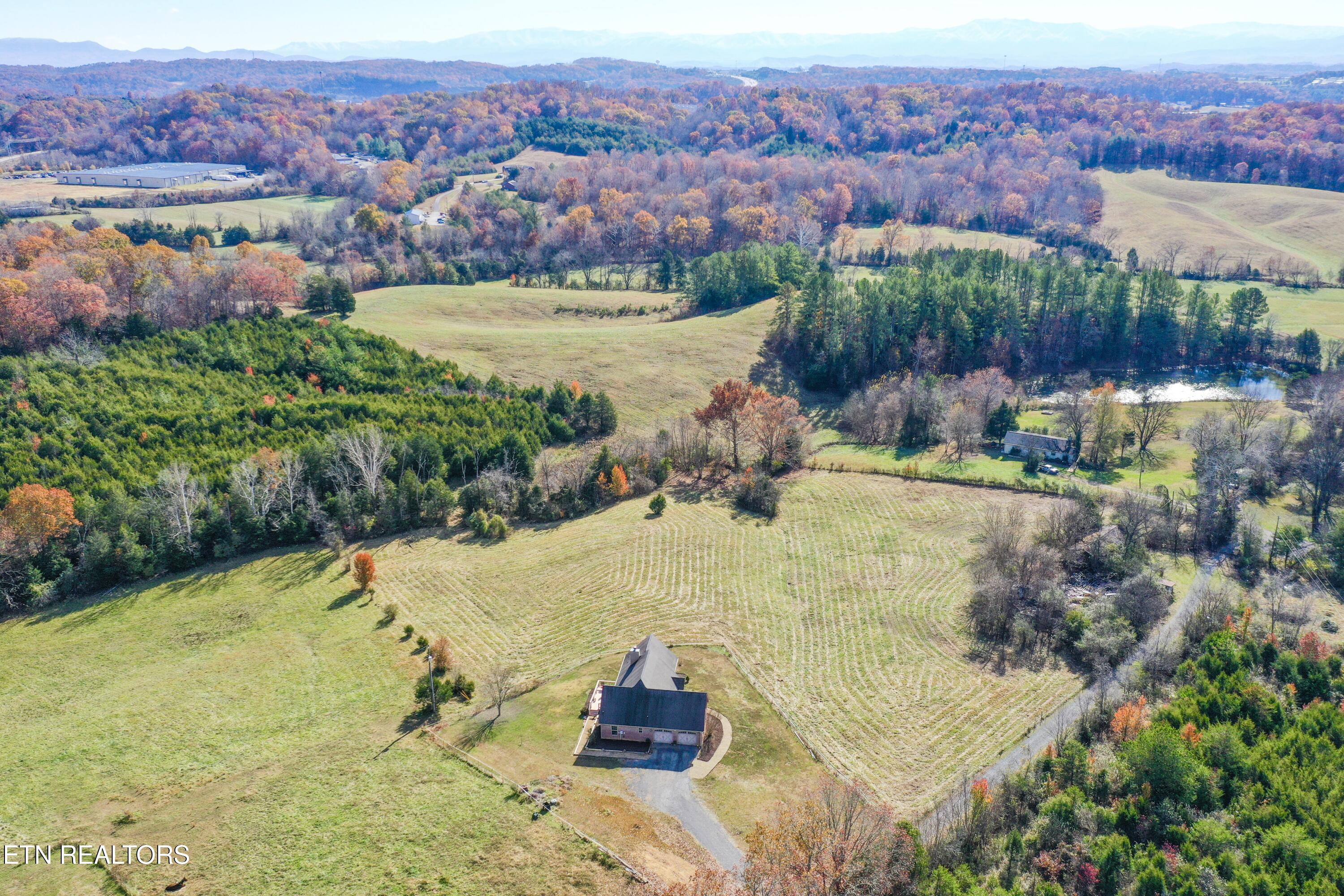 430 Basswood Lane Kodak TN 37764