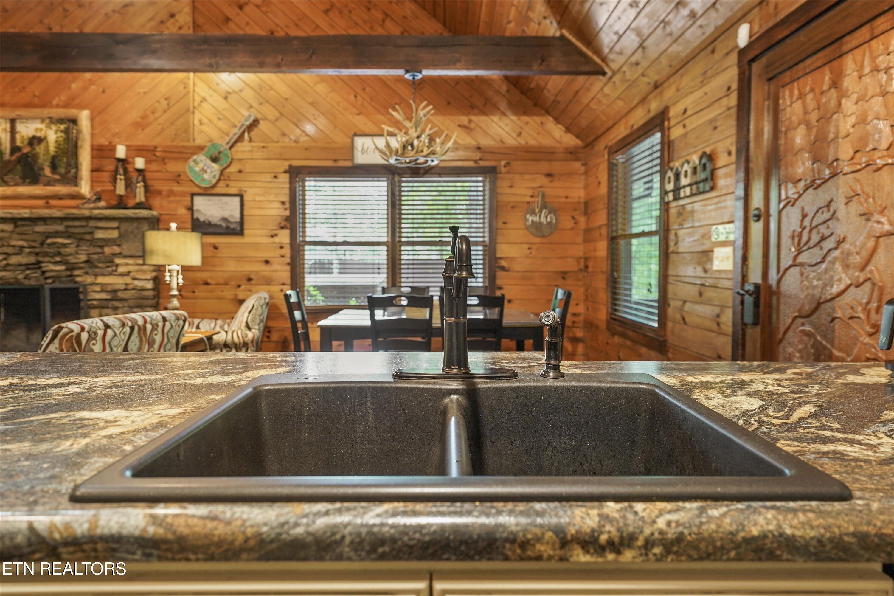 2308 Hidden Mountain Road Sevierville TN 37876