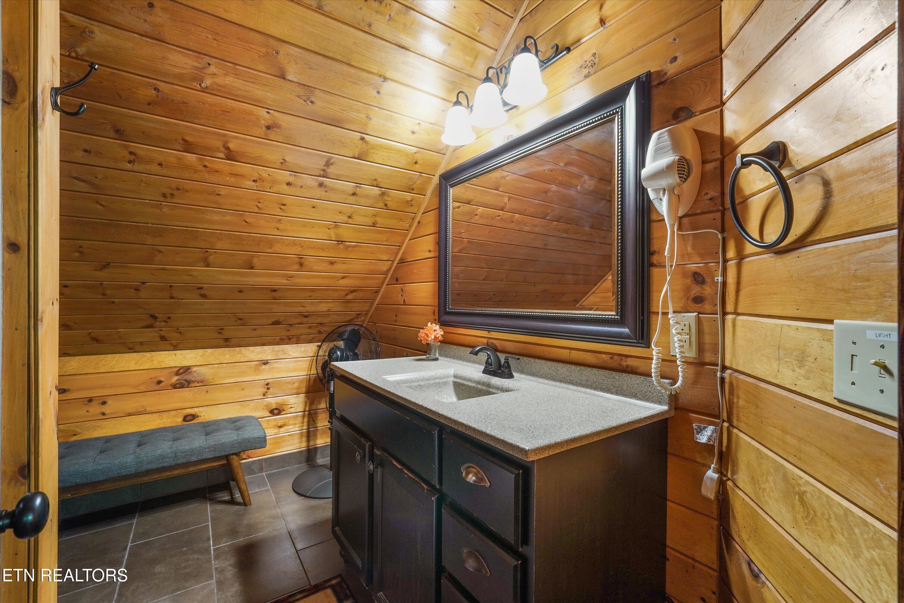 2308 Hidden Mountain Road Sevierville TN 37876