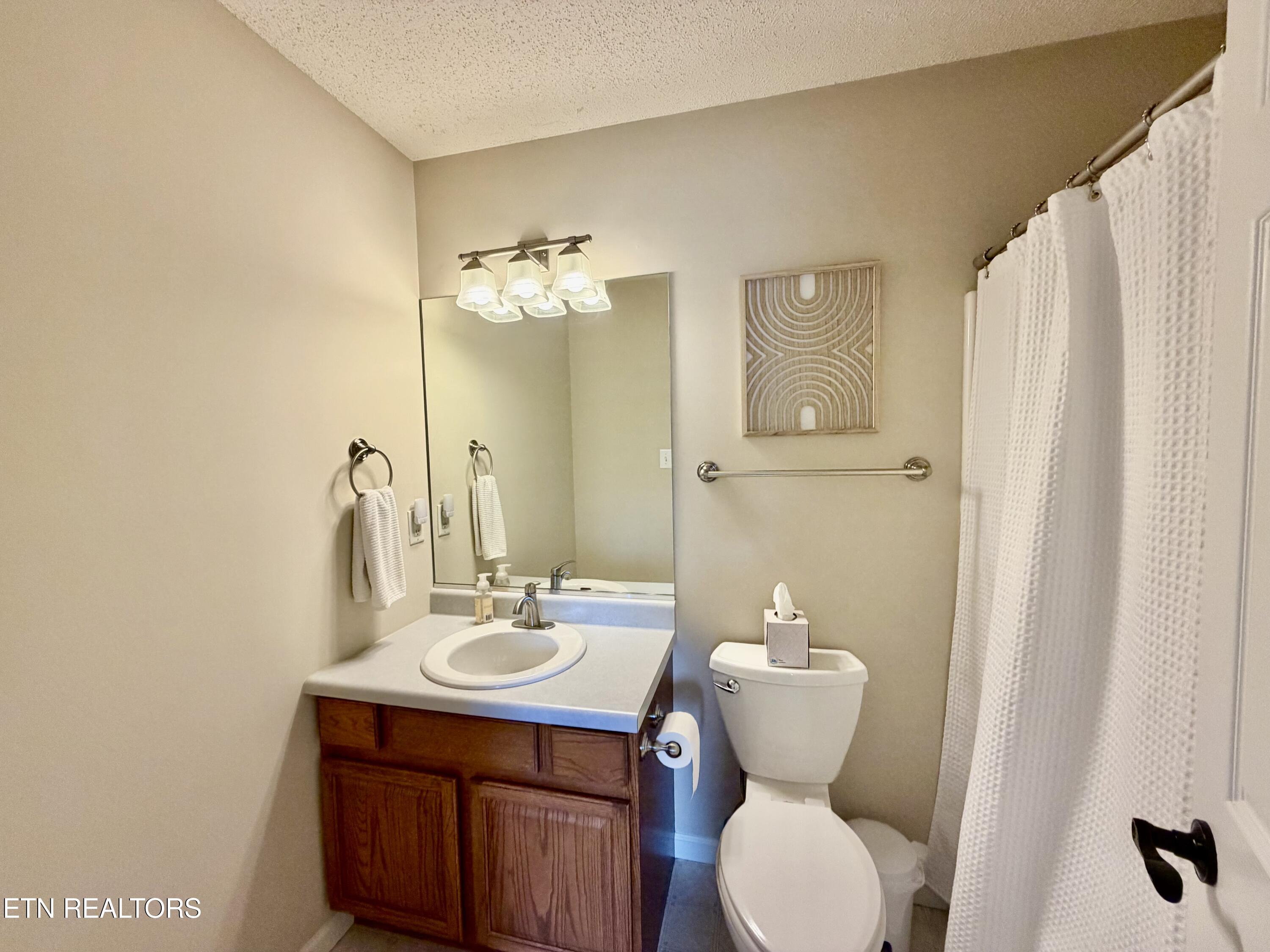 8045 Stablegate Way Powell TN 37849
