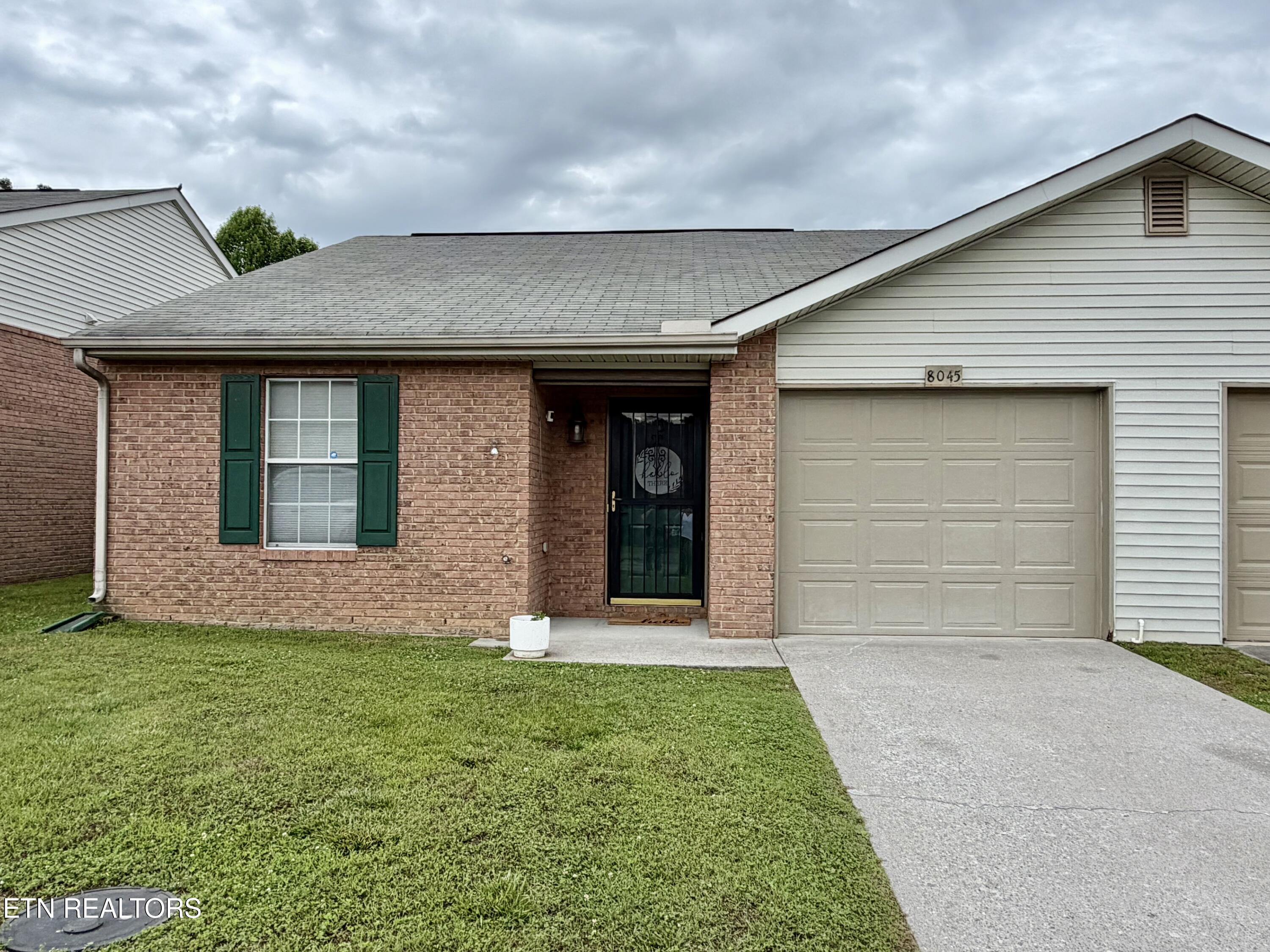 8045 Stablegate Way Powell TN 37849