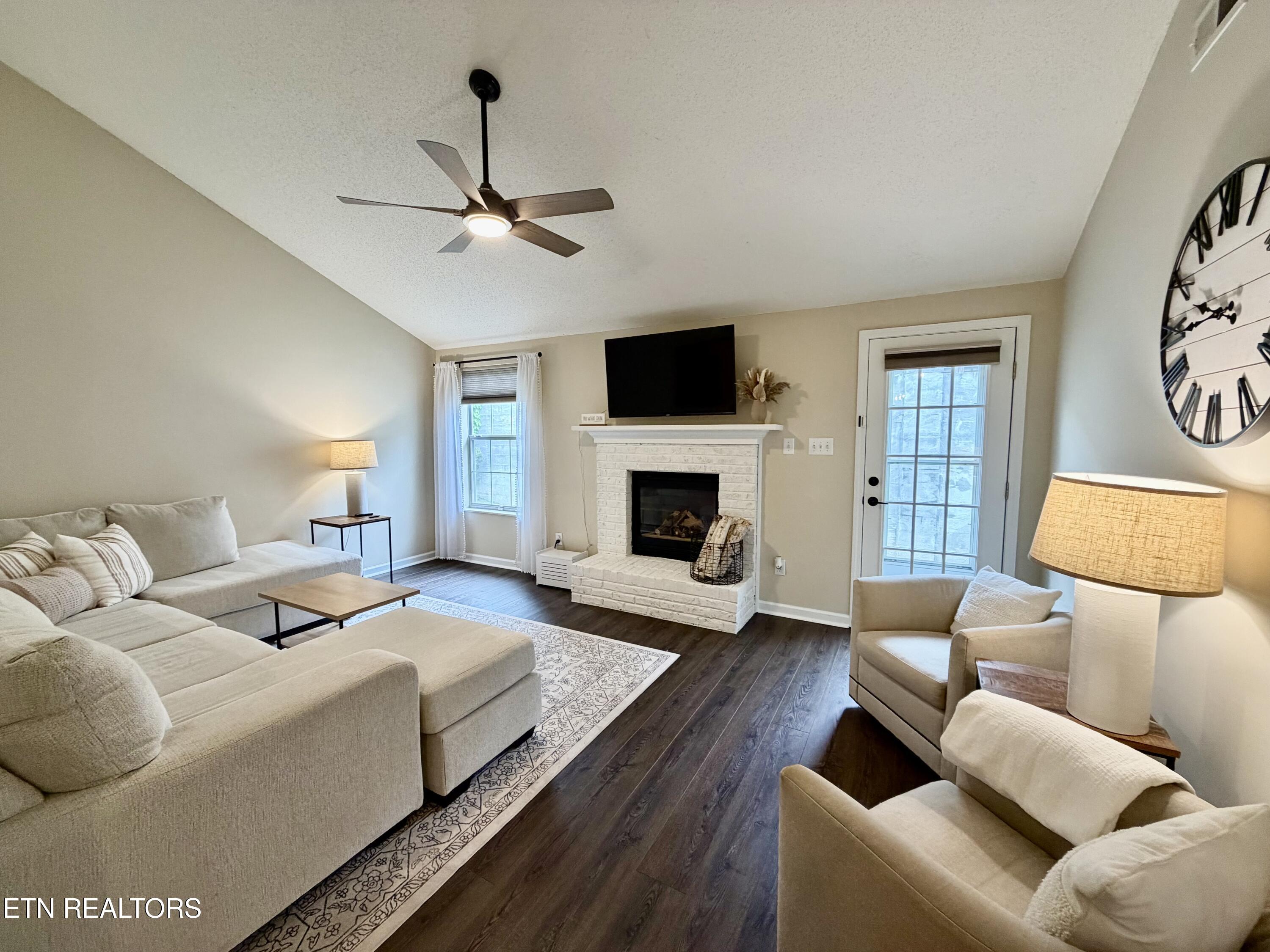 8045 Stablegate Way Powell TN 37849