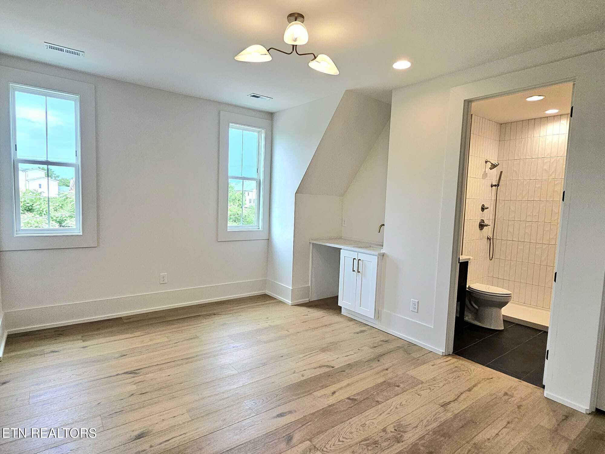 725 Park Circle Nashville TN 37205